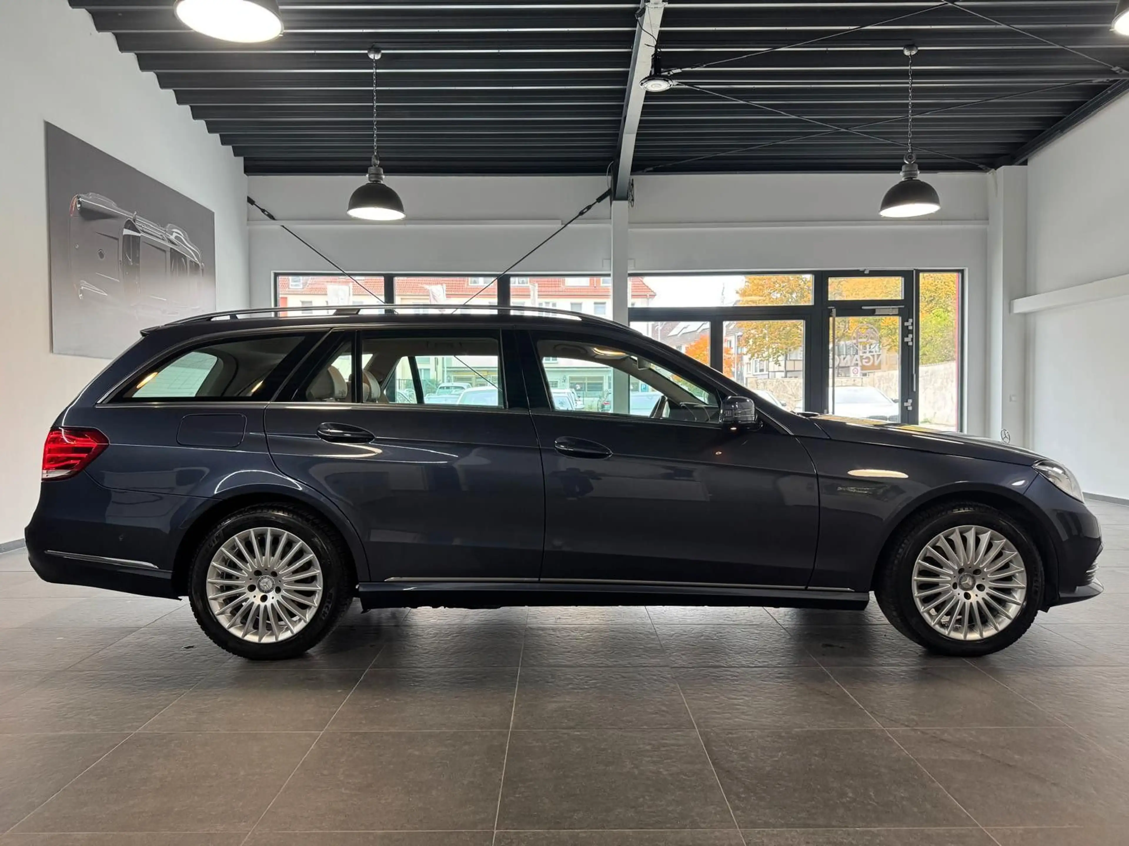 Mercedes-Benz E 250 T CDI BlueEfficiency Elegance/Memory — photo 4