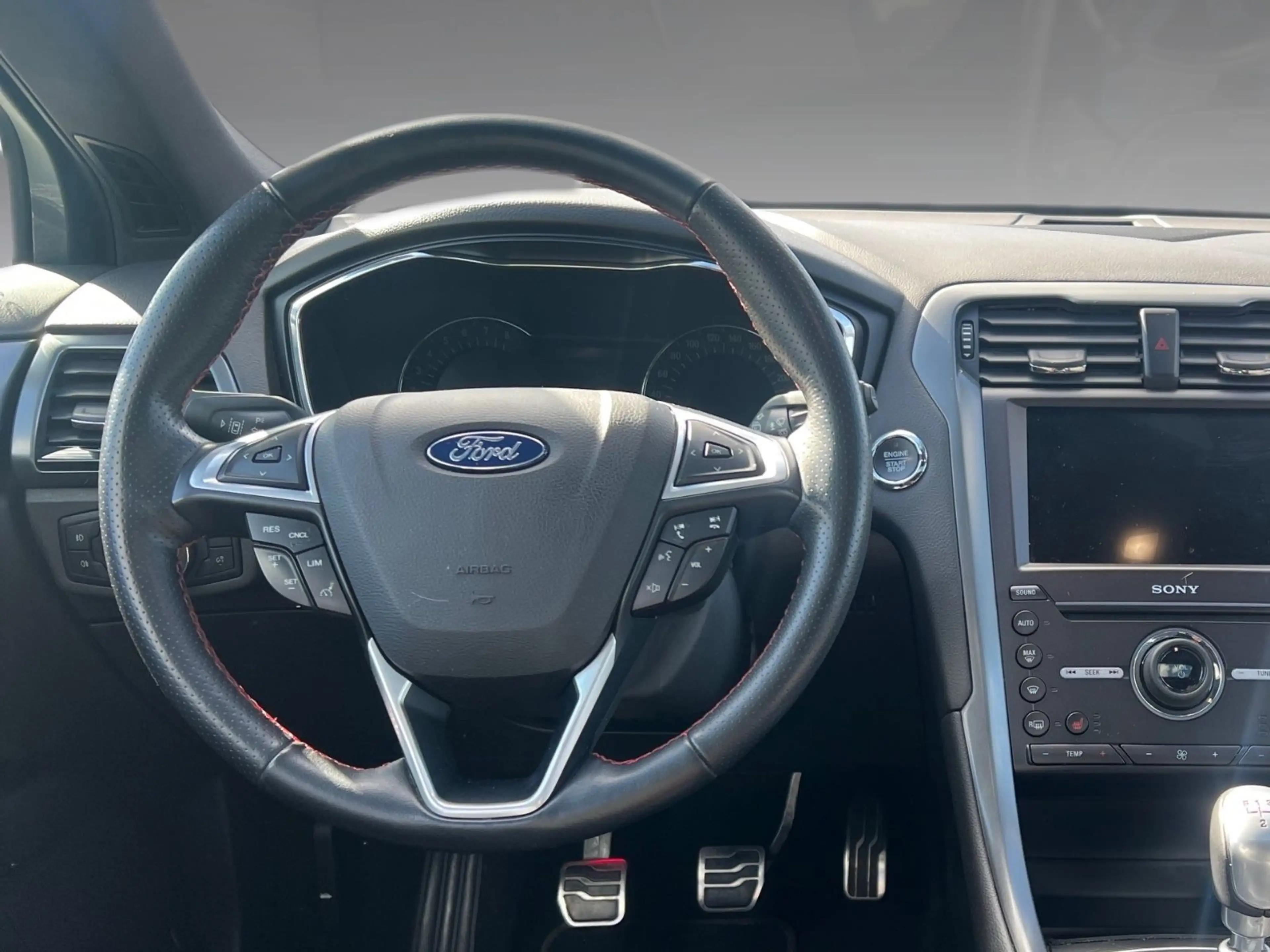 Ford Mondeo Turnier ST-Line Navi Schiebedach — photo 9