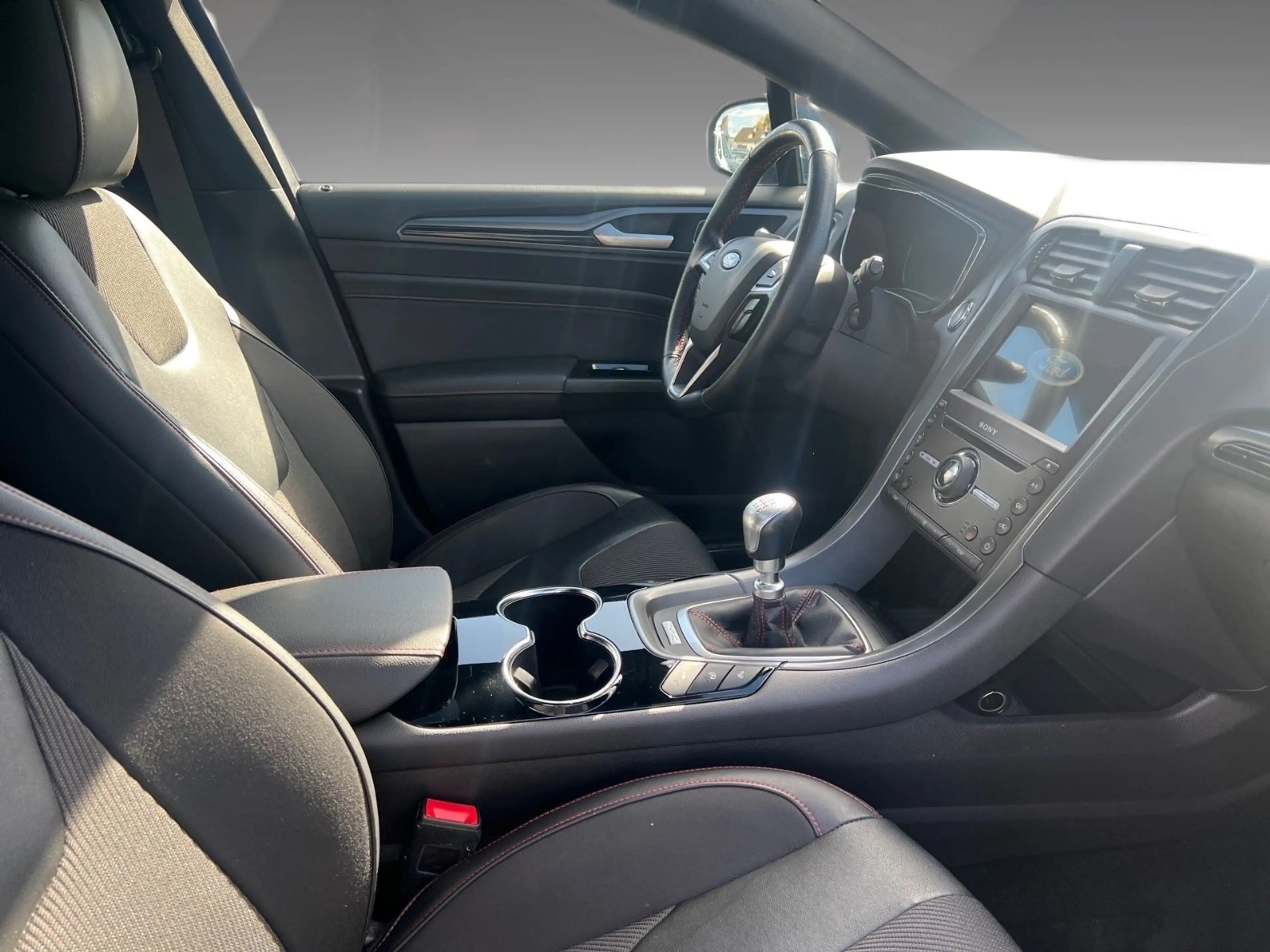 Ford Mondeo Turnier ST-Line Navi Schiebedach — photo 14
