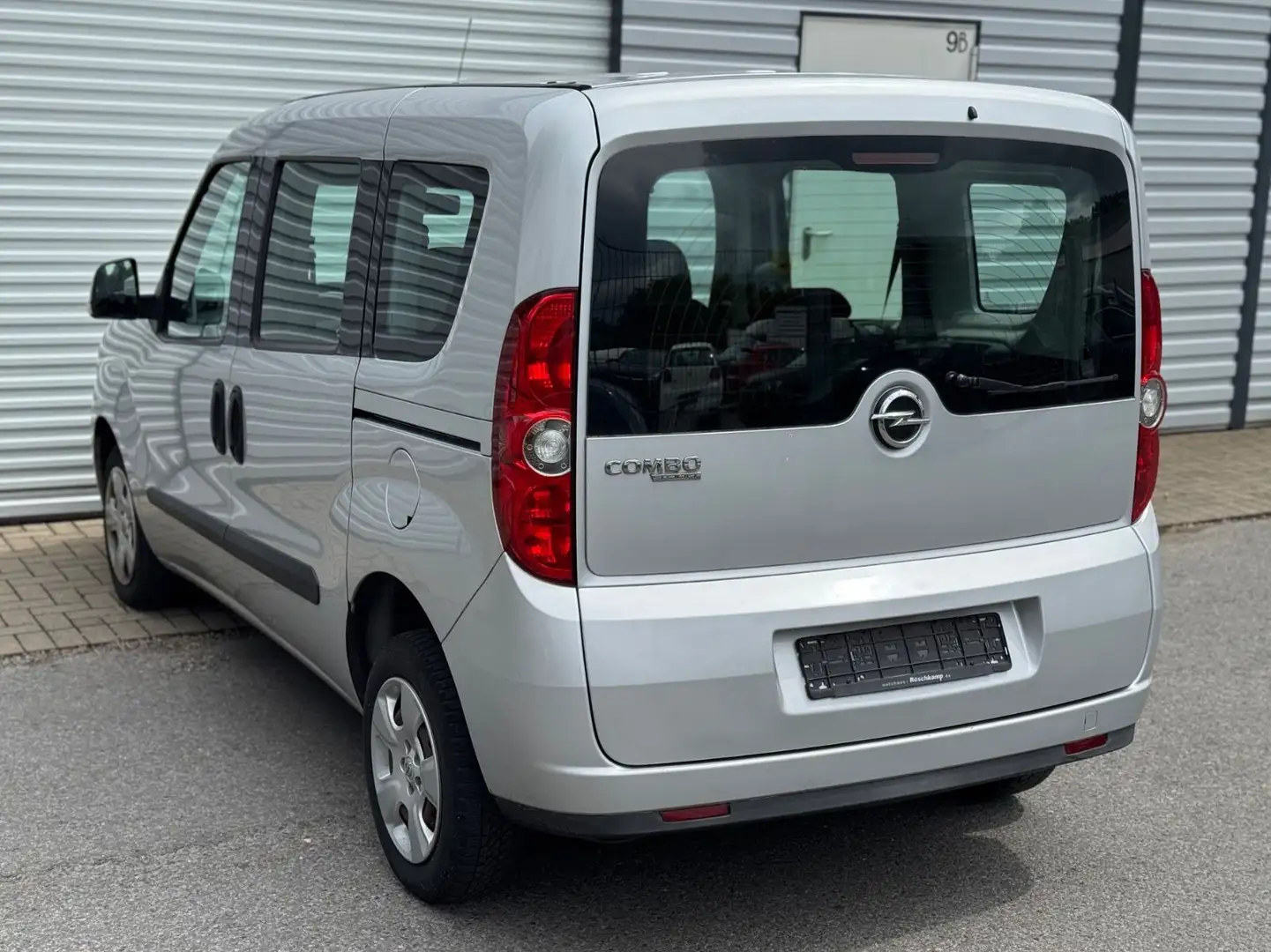 Opel Combo 1.6 Family 5-Sitzer-Klima-Sitzheiz-Tempoma Argintiu - 2