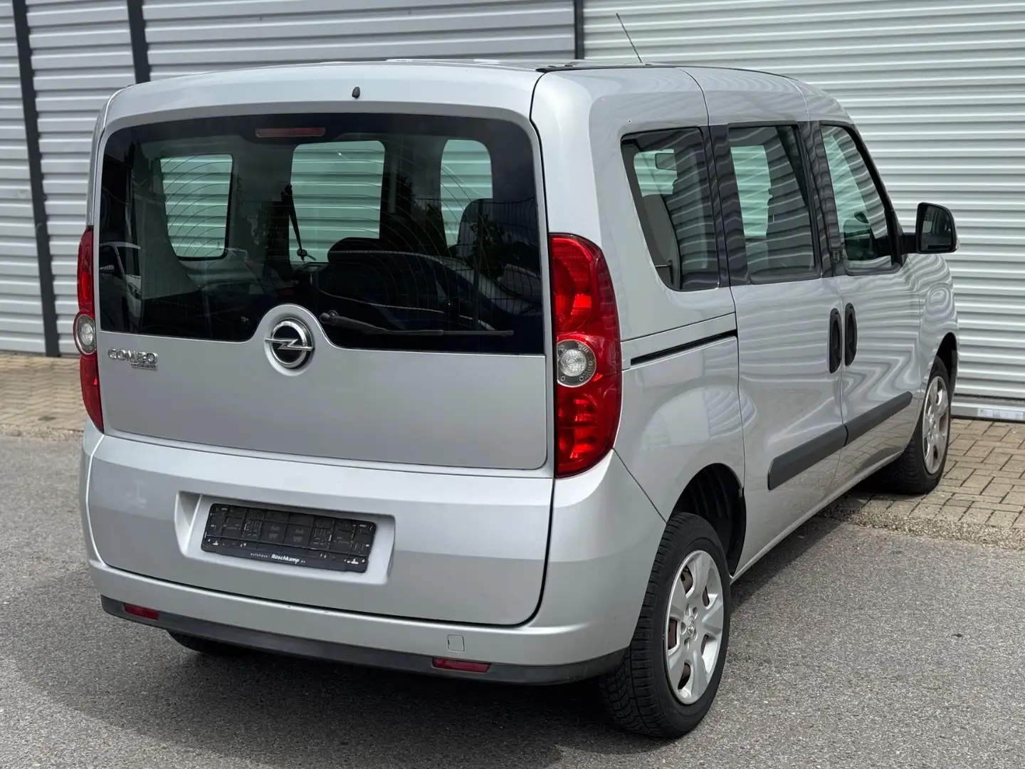 Opel Combo 1.6 Family 5-Sitzer-Klima-Sitzheiz-Tempoma Argintiu - 1
