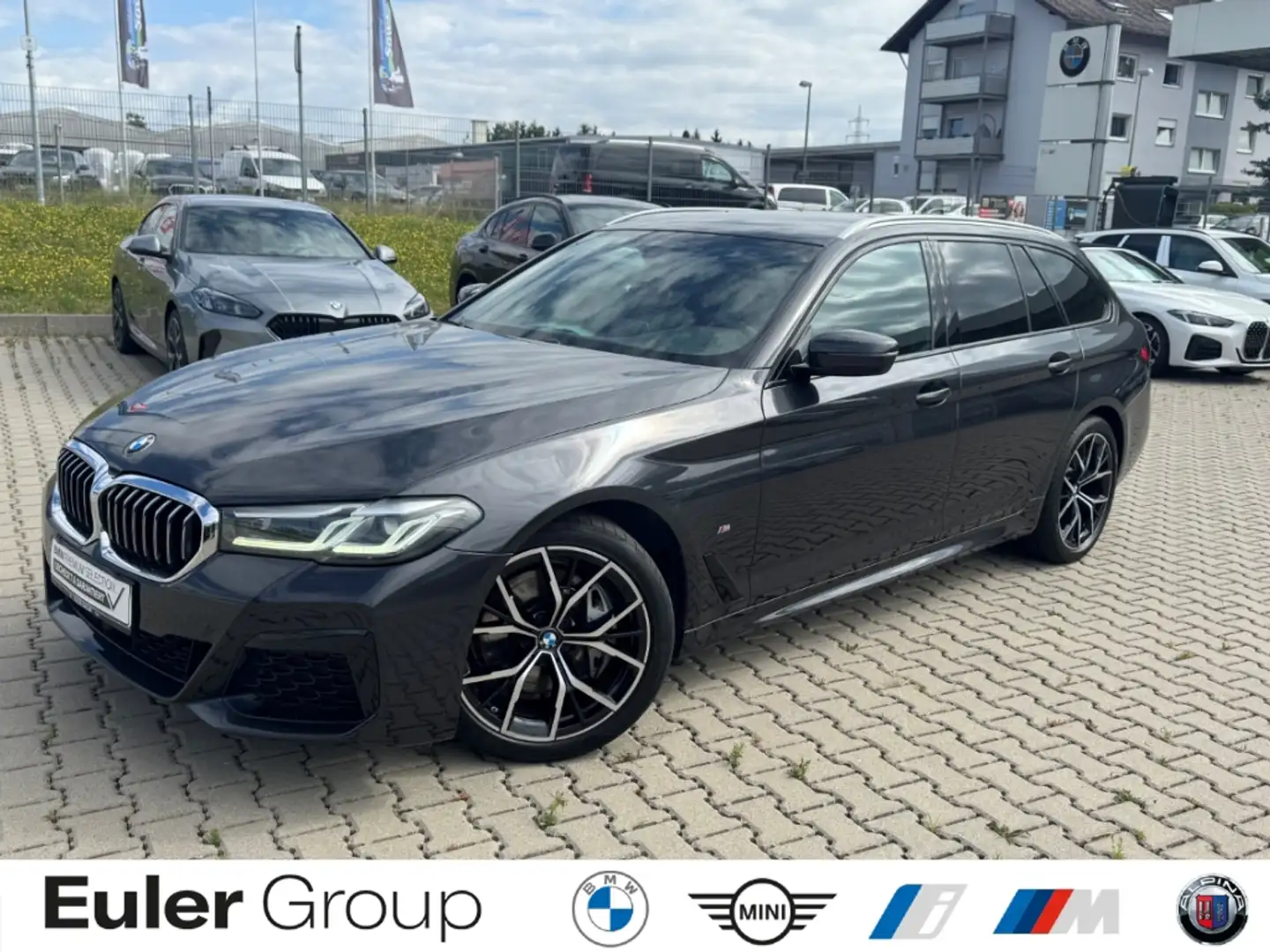 BMW 540 d A xDrive Touring M-Sport 19'' Navi LED ACC DAB H Grau - 1