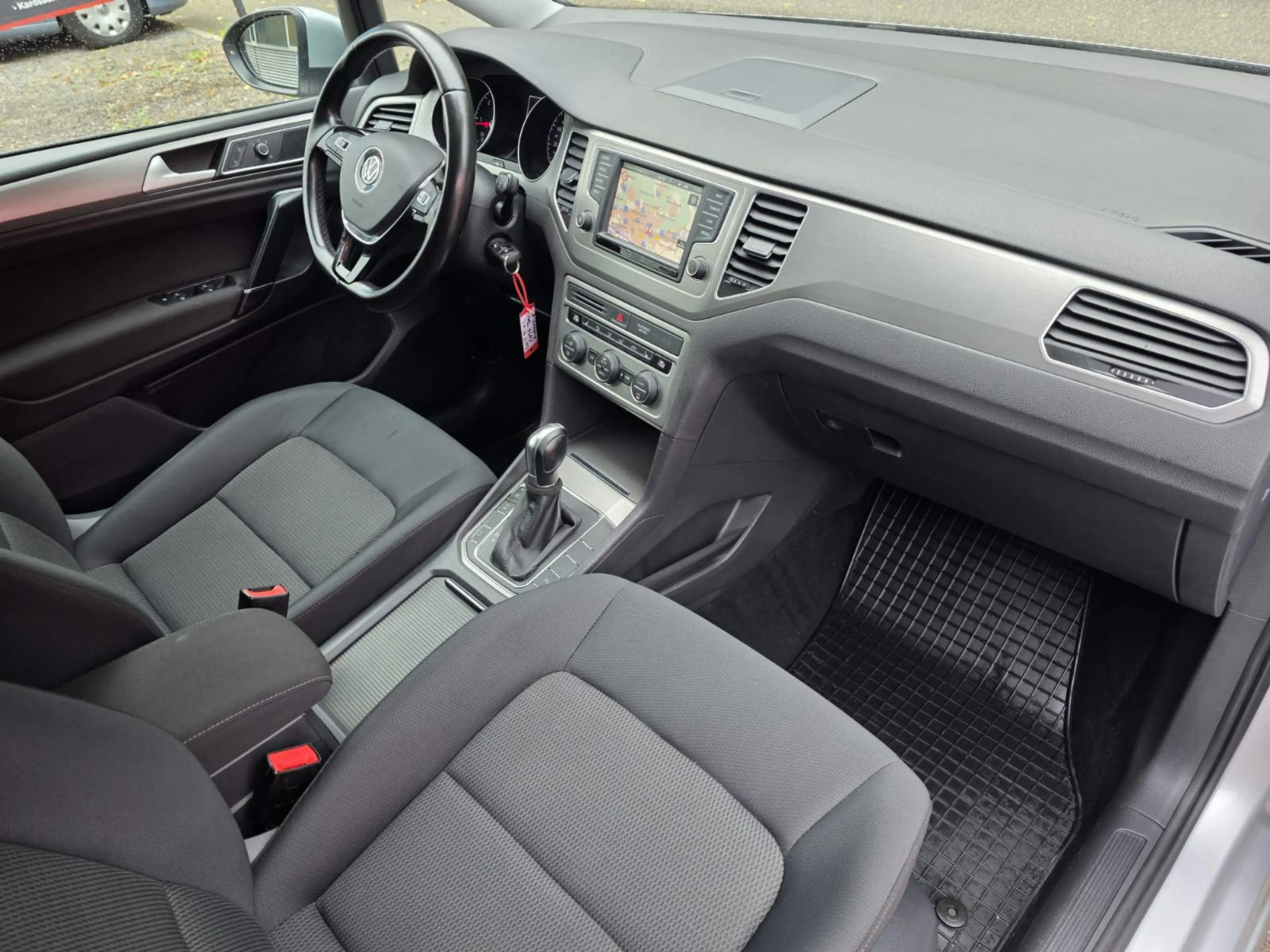 Volkswagen Golf Sportsvan Automatik Navi Klima Comfortline BMT Preis inkl Neu Tüv — photo 15
