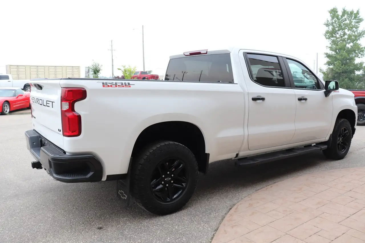 Chevrolet Silverado 1500 снимка Chevrolet Silverado 1500