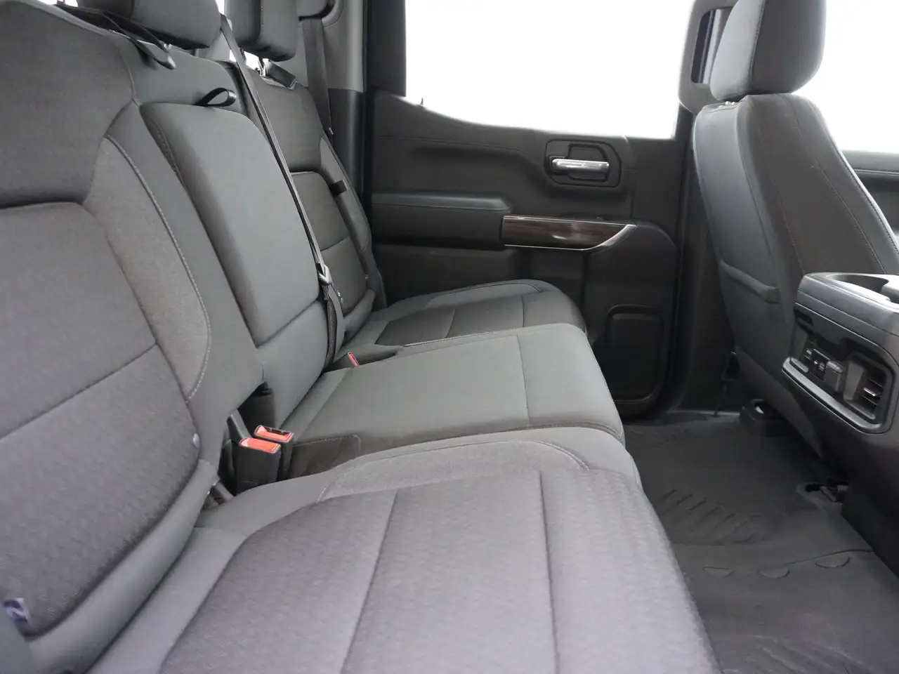 Chevrolet Silverado 1500 снимка Chevrolet Silverado 1500