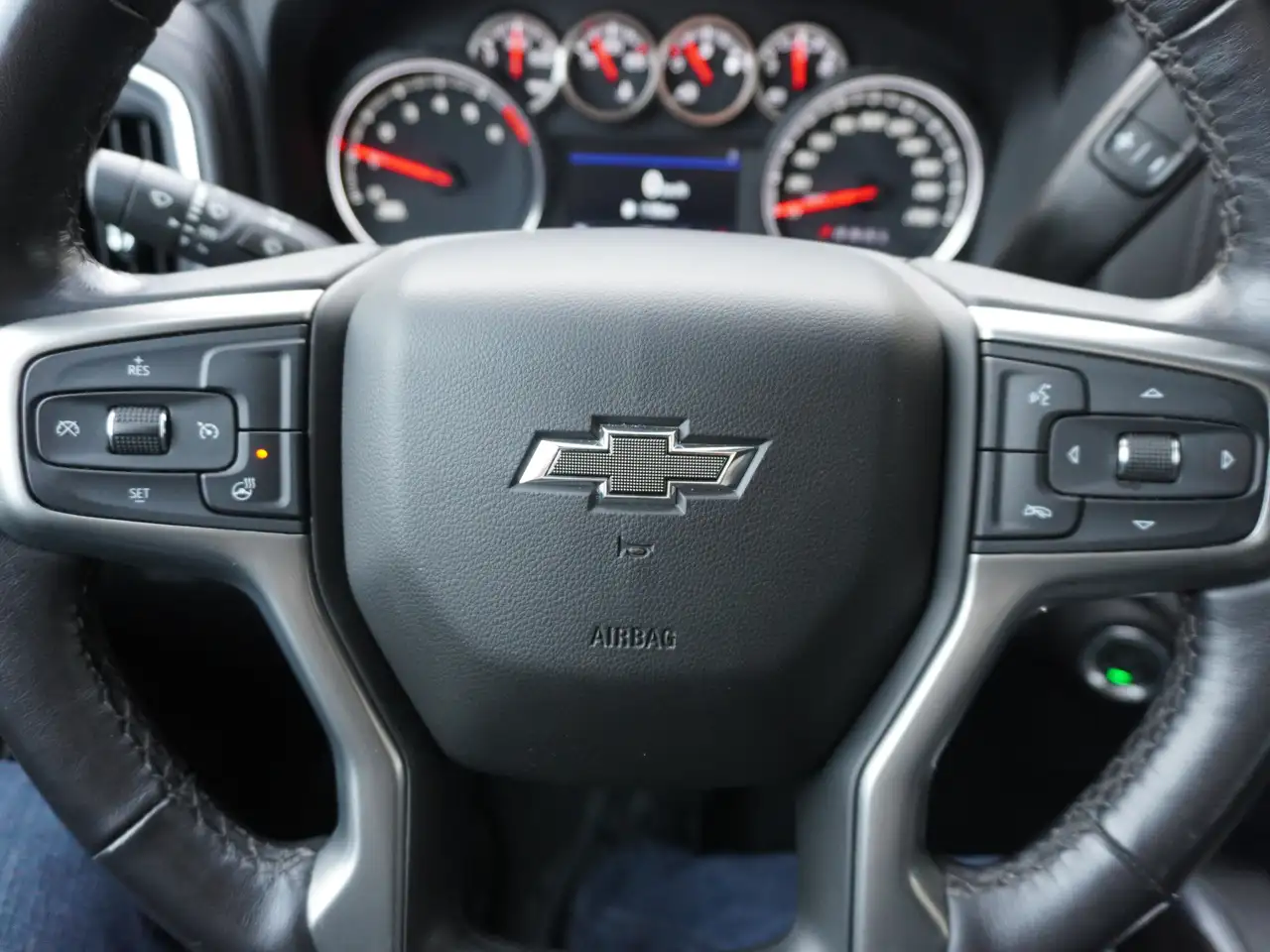 Chevrolet Silverado 1500 снимка Chevrolet Silverado 1500