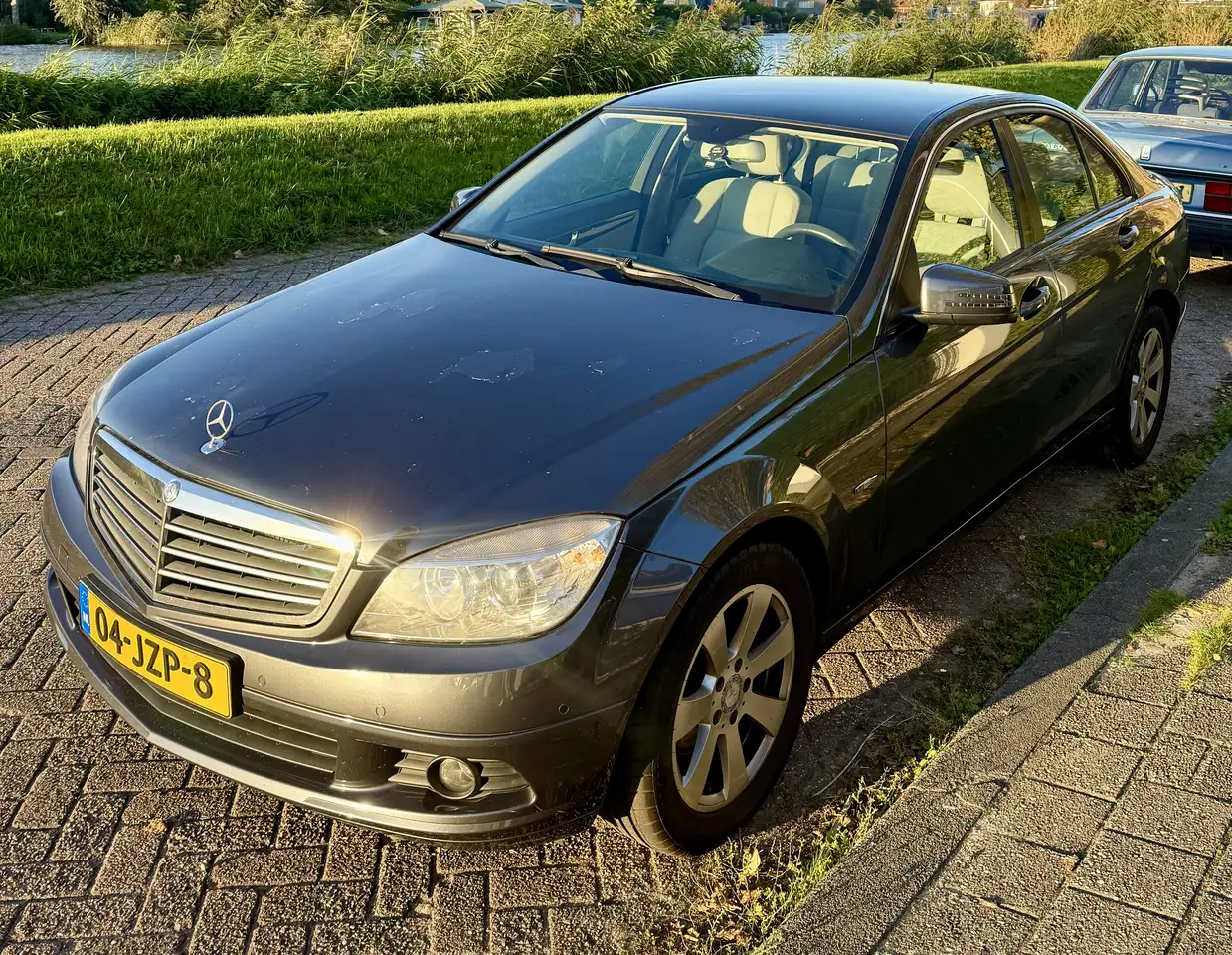 Mercedes-Benz C 180