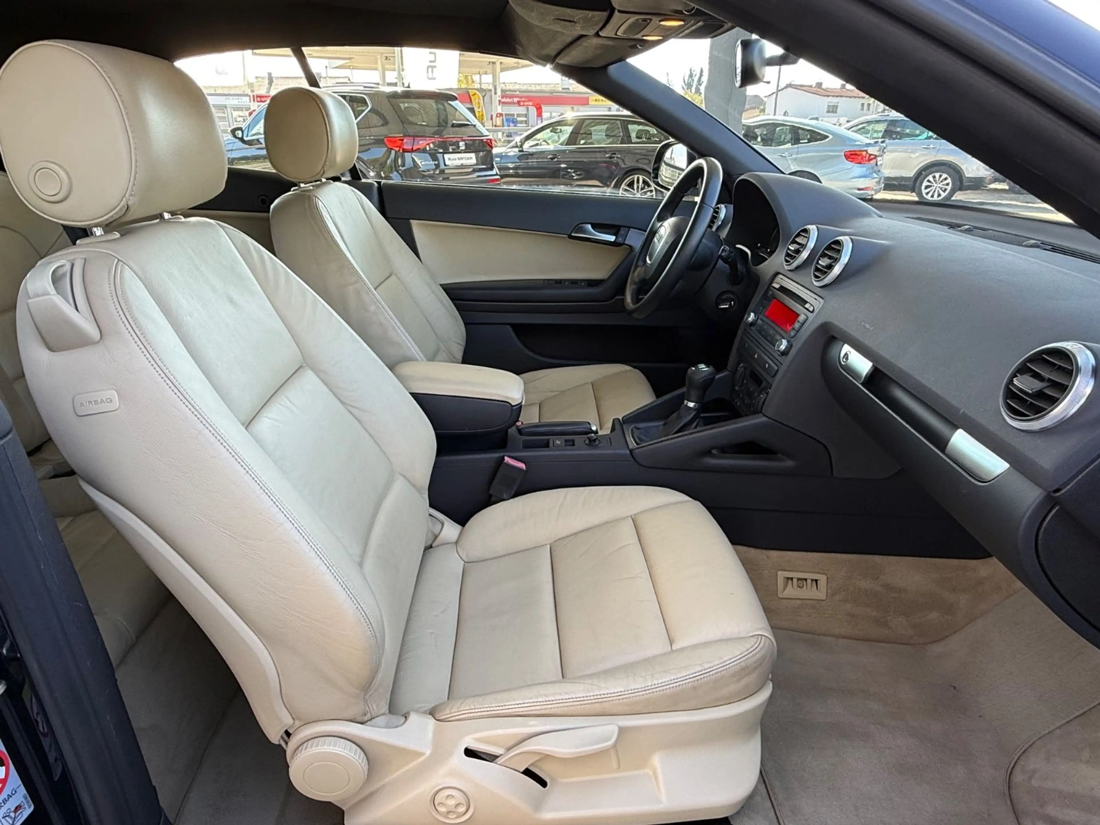 Audi A3 Cabriolet Tüv neu Leder SHZ — photo 7