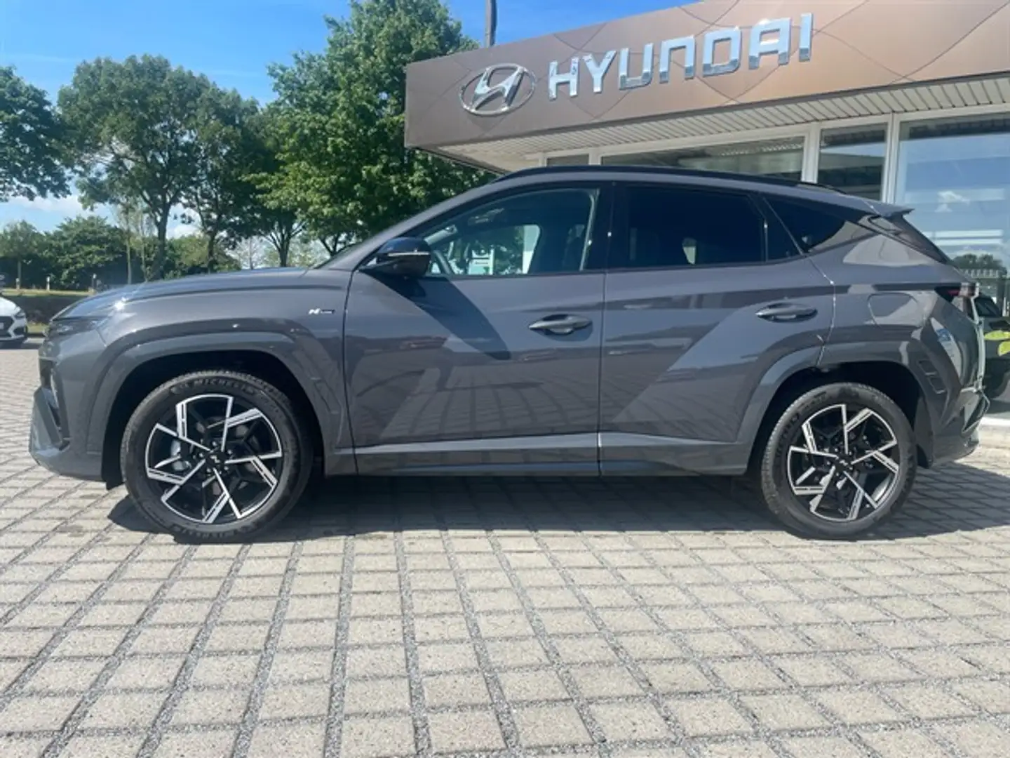 Hyundai TUCSON Hybrid N-LINE Grau - 2