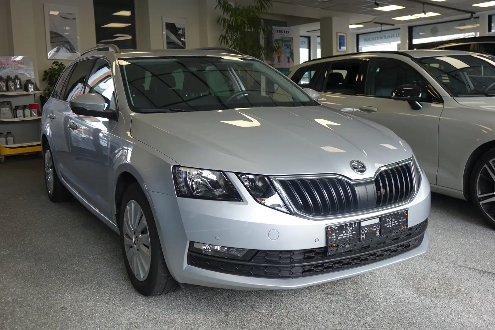 Skoda Octavia Combi 2.0 TDI Ambition+ACC+Navi+El Heckklappe+ Argento - 1