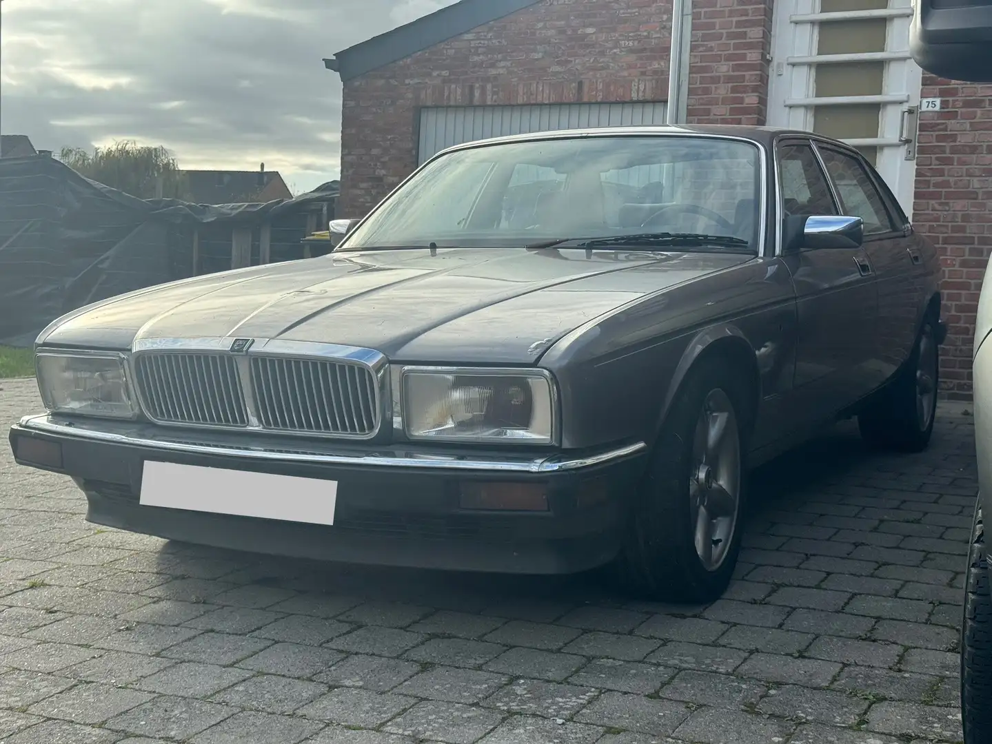 Jaguar XJ40 Sovereign - 2