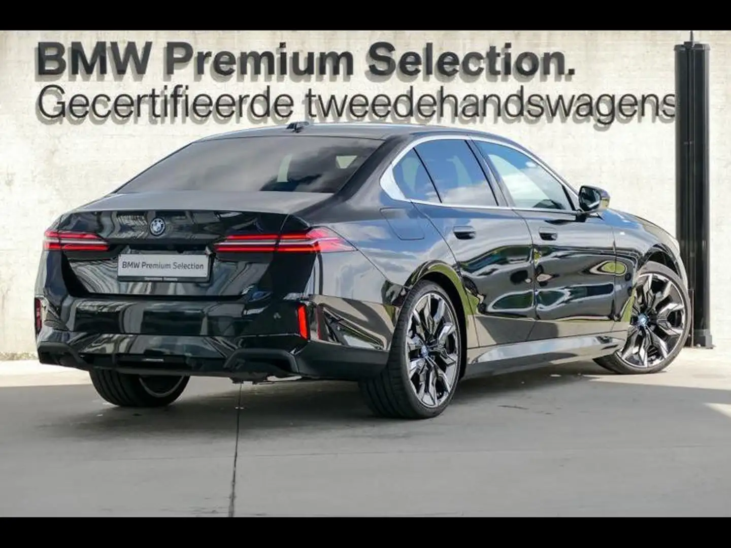 BMW 530 530e Berline M Sport INDIVIDUA Negru - 2