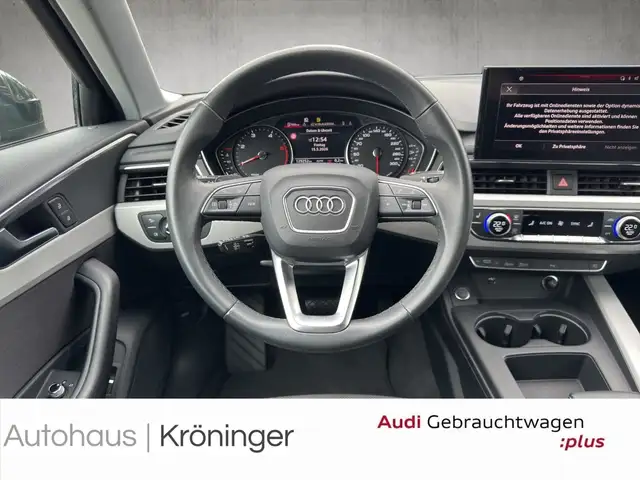 Audi A4 view 11