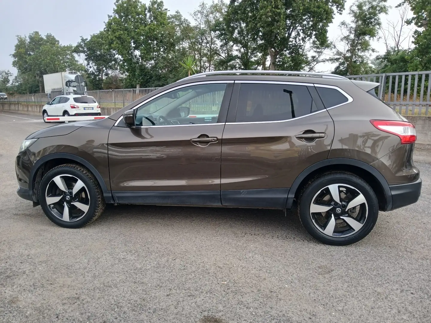 Nissan Qashqai 1.5 dCi Tekna Bronze - 2