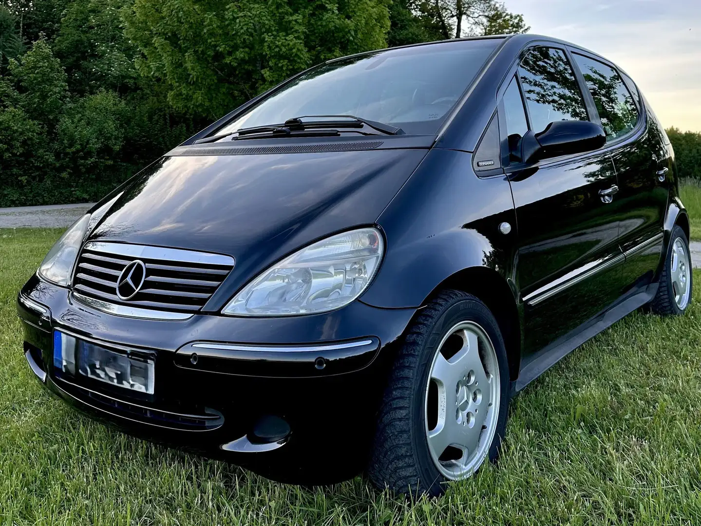 Mercedes-Benz A 170 CDI ELEGANCE Designo Bose Alcantara Automatik Ahk. Schwarz - 1