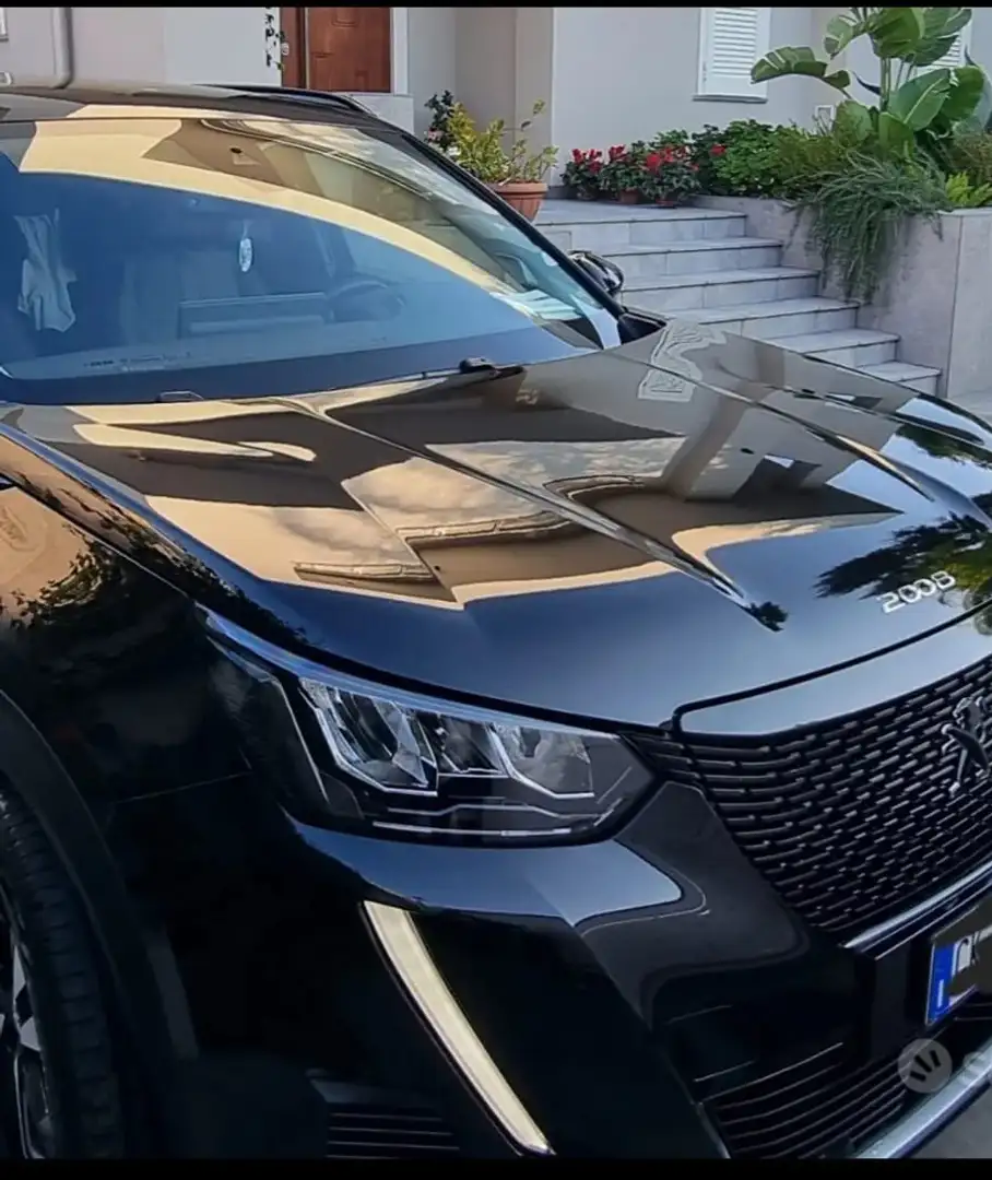 Peugeot e-2008 Allure Pack Nero - 1