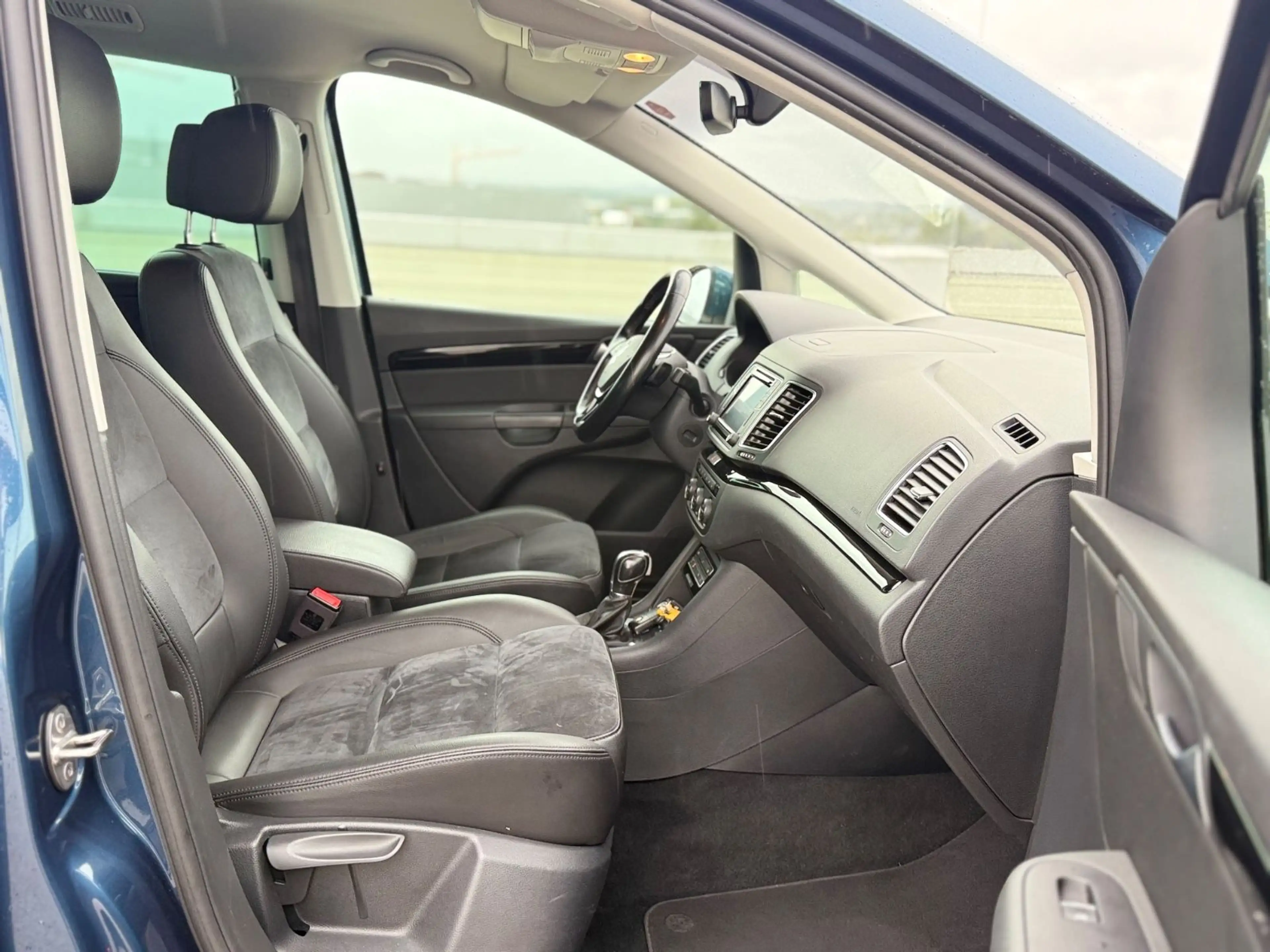 Volkswagen Sharan 2.0 TDI DSG*HL*4X4*KiSi*7-SITZ*AHK*CAM* — photo 19