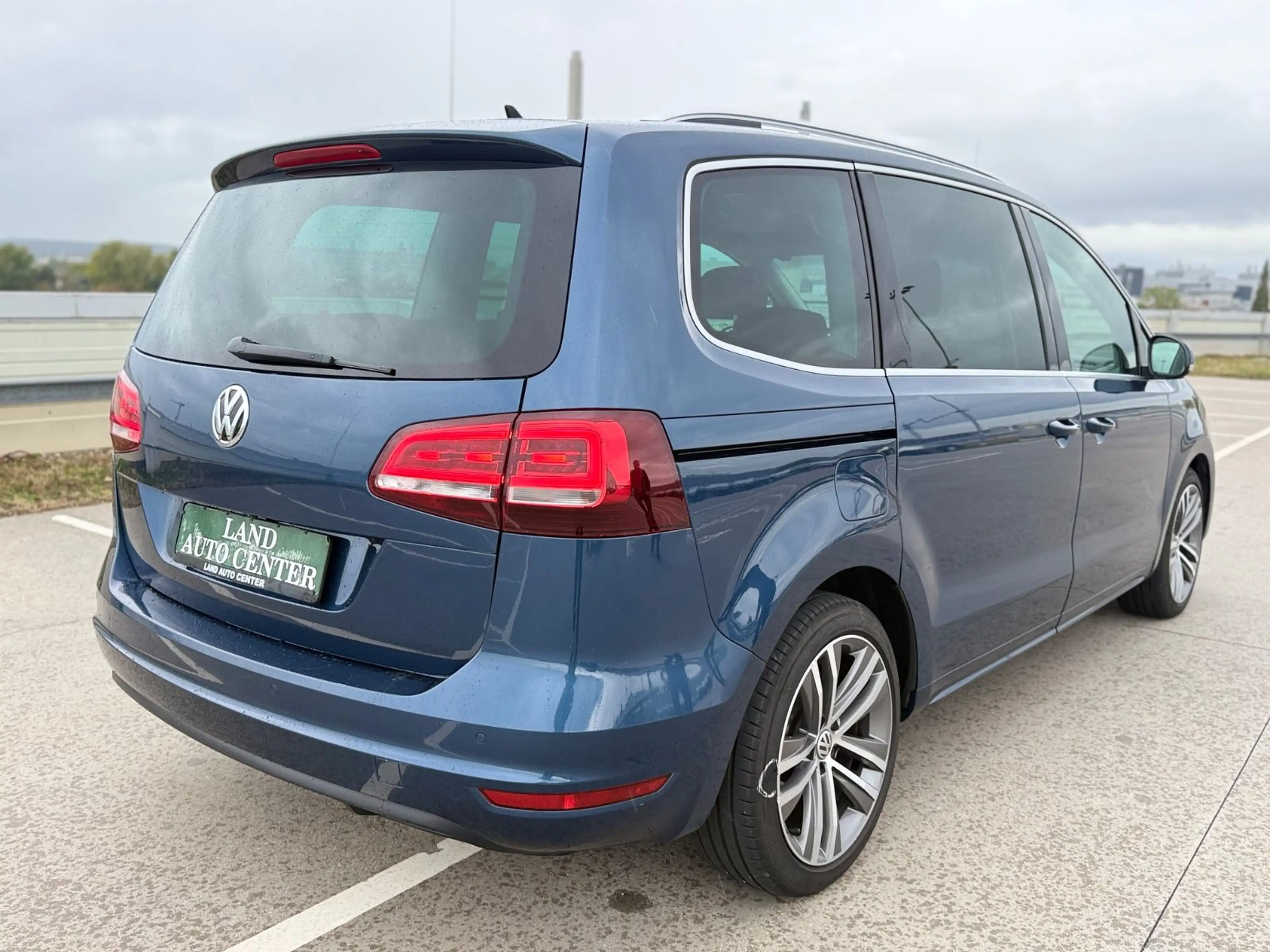 Volkswagen Sharan 2.0 TDI DSG*HL*4X4*KiSi*7-SITZ*AHK*CAM* — photo 10