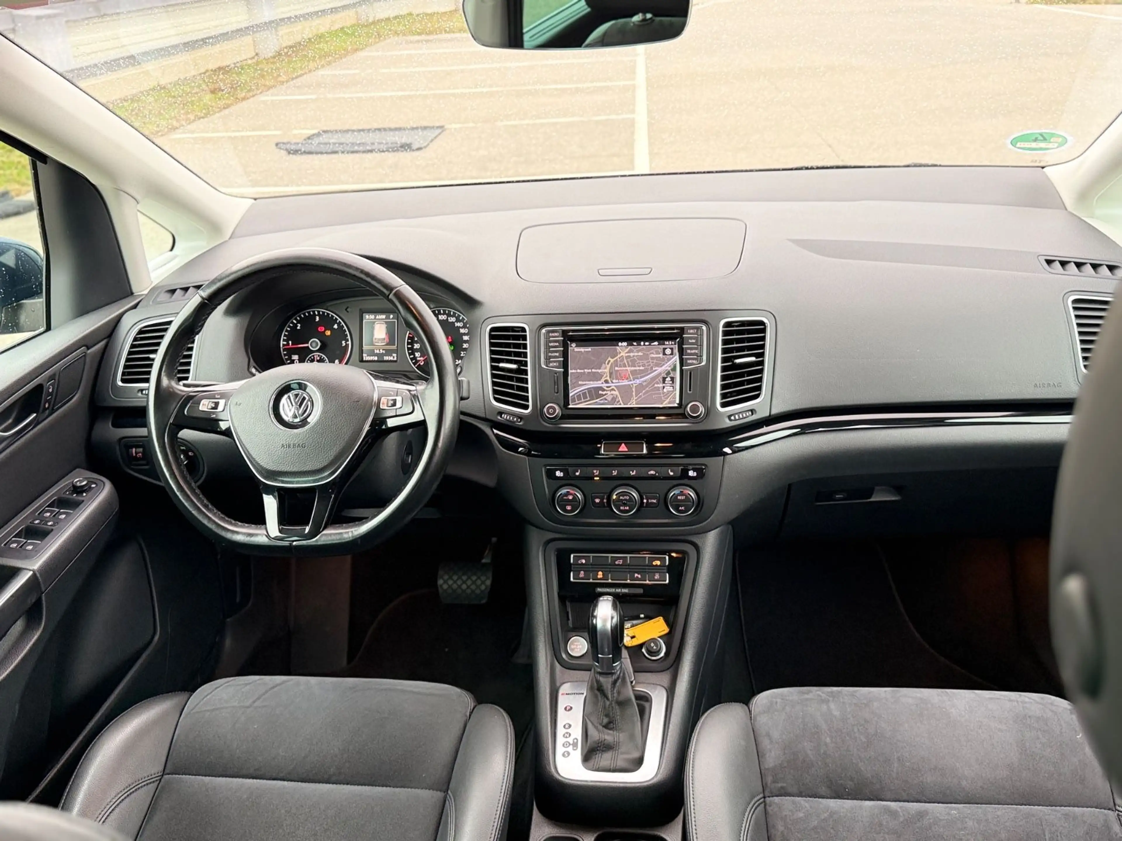 Volkswagen Sharan 2.0 TDI DSG*HL*4X4*KiSi*7-SITZ*AHK*CAM* — photo 22