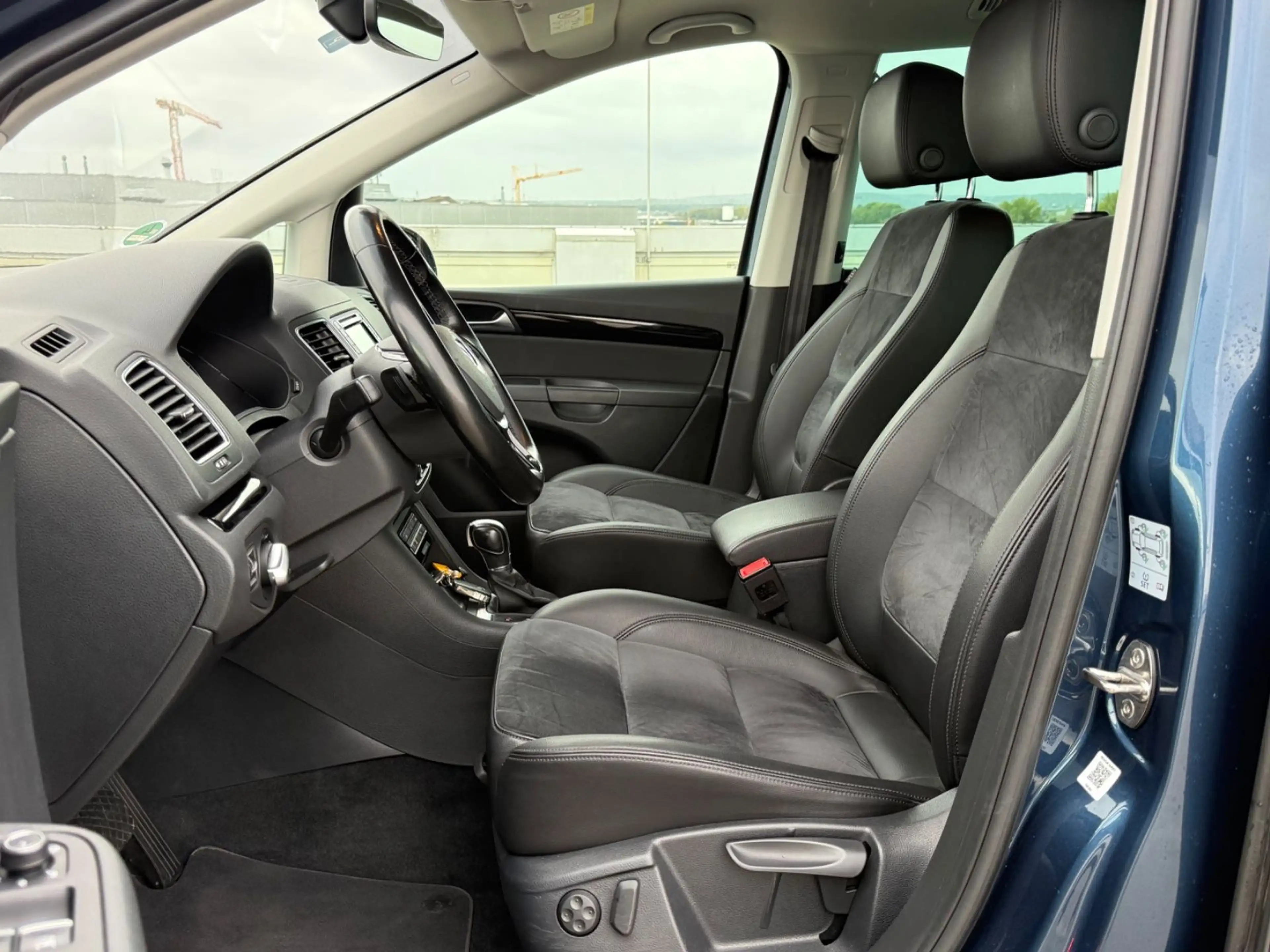 Volkswagen Sharan 2.0 TDI DSG*HL*4X4*KiSi*7-SITZ*AHK*CAM* — photo 15