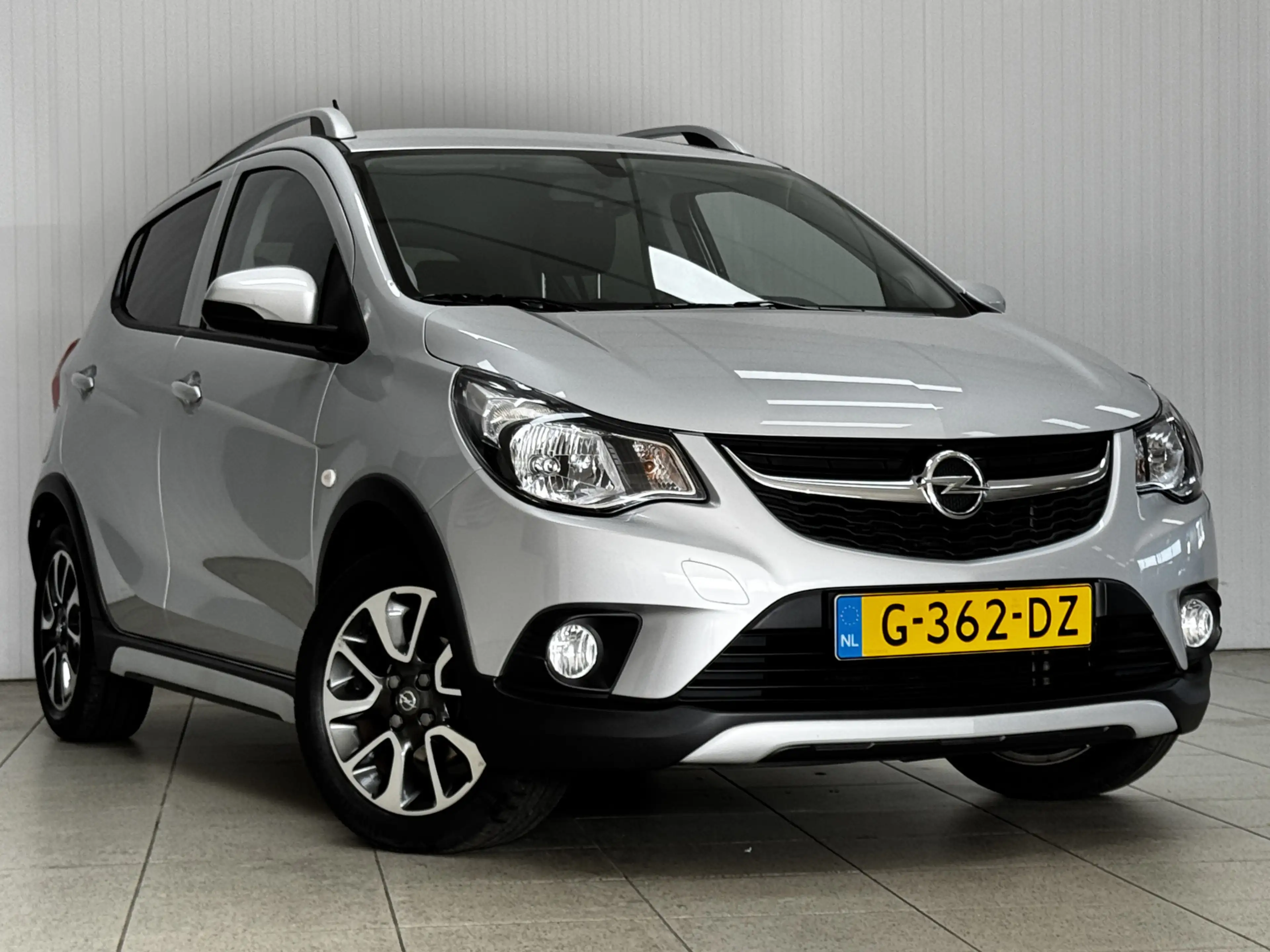 Opel Karl 1.0 Rocks Online Edition/ Apple + Android/ Dakrail — photo 3