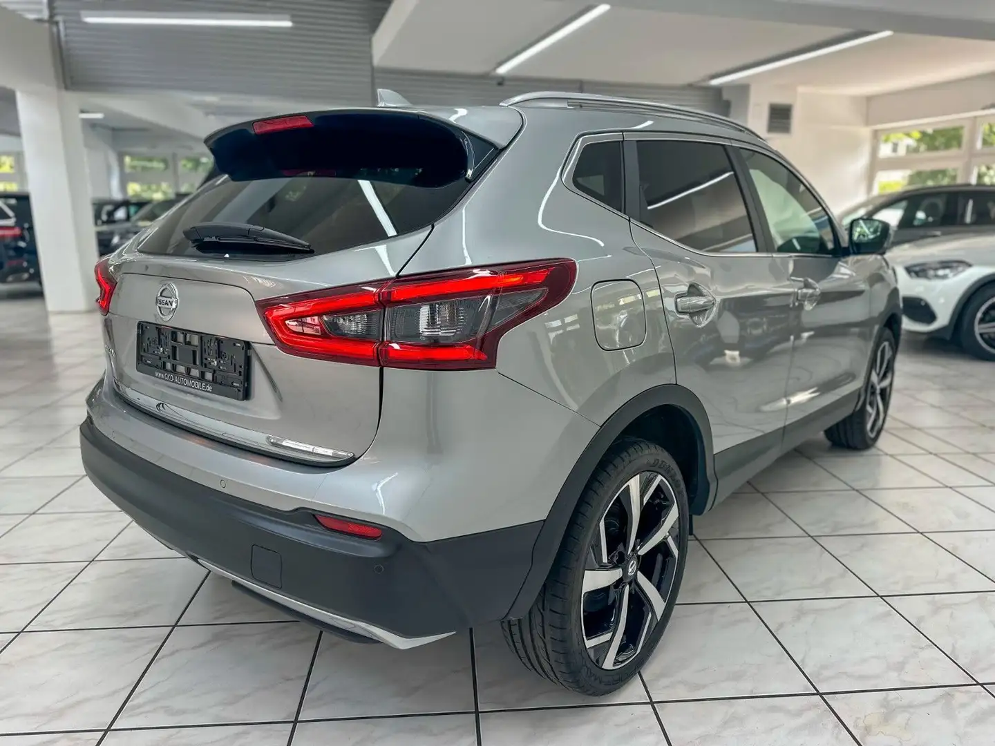 Nissan Qashqai 1.2 DIG-T Tekna*360°*Navi*Nappa-Leder* Plateado - 2