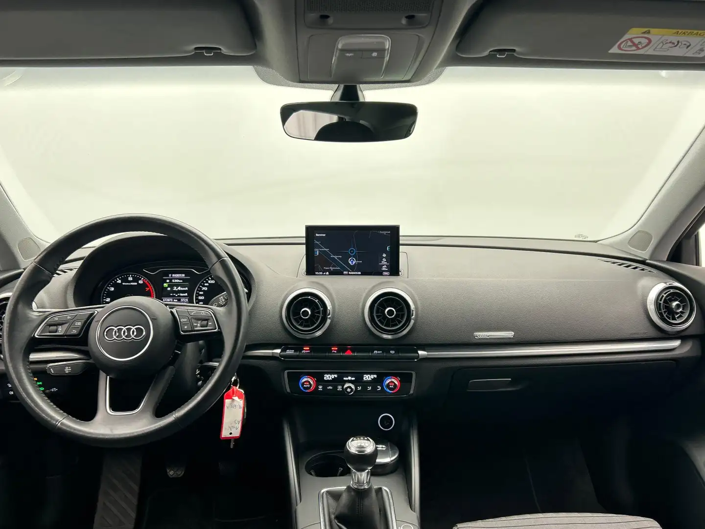 Audi A3 Sportback 30 TFSI Sport Lease Edition Origineel NL Noir - 2