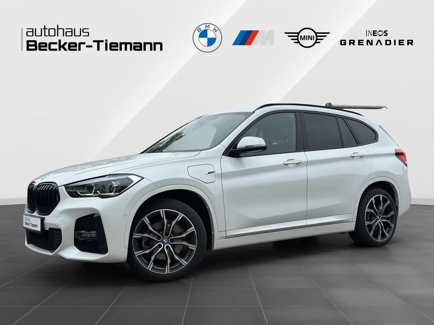 BMW X1 xDrive25e *AUT.*M SPORT*DA*NAVI*19ZOLL*PDC*LED* White - 1