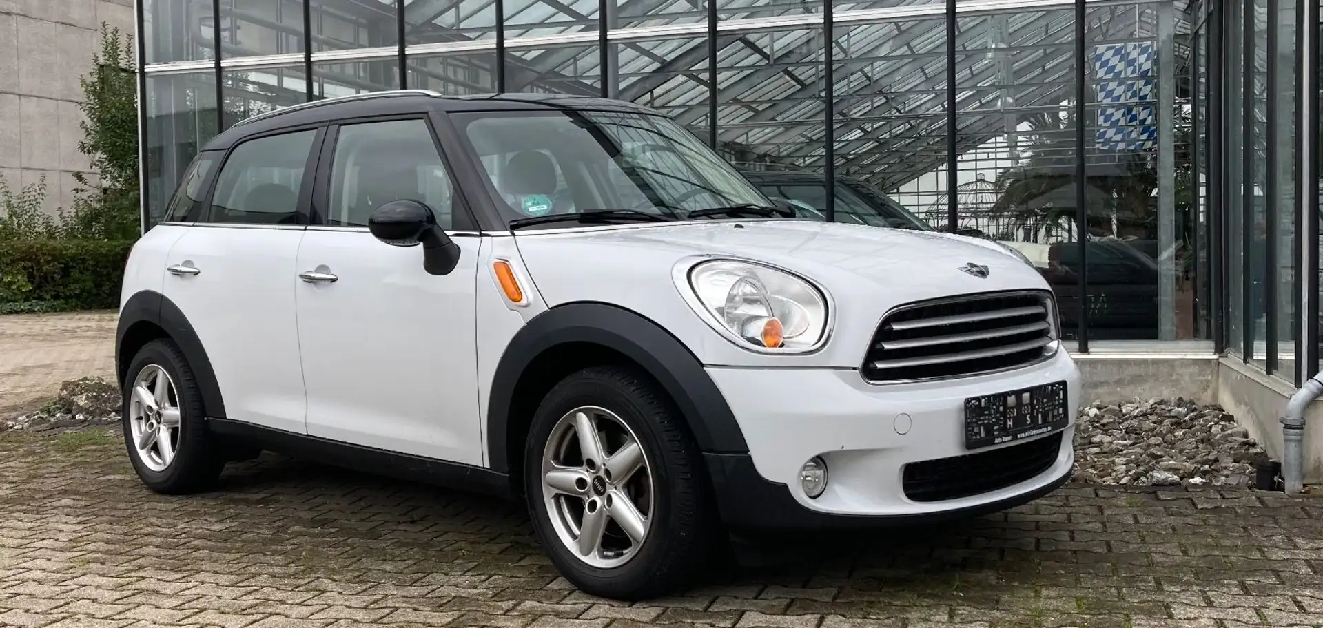 MINI Cooper D Countryman Automatik 8x Alu Bluetooth Weiß - 2