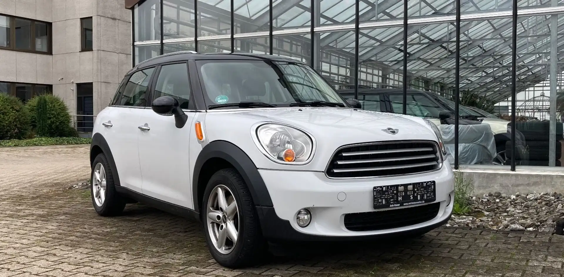 MINI Cooper D Countryman Automatik 8x Alu Bluetooth Weiß - 1