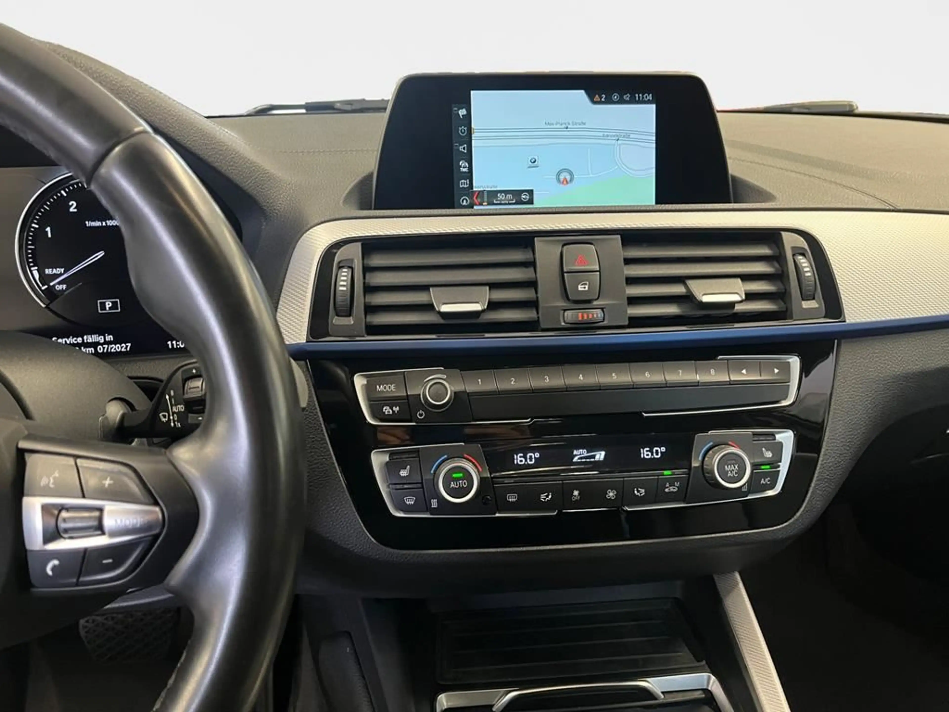 BMW 118 Edition M Sport Shadow — photo 11
