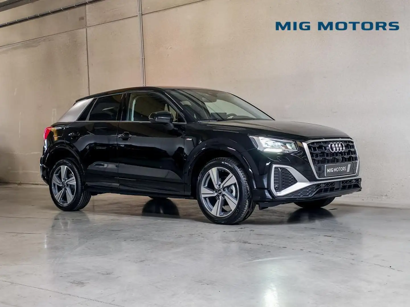 Audi Q2 Business Edition S line Zwart - 1