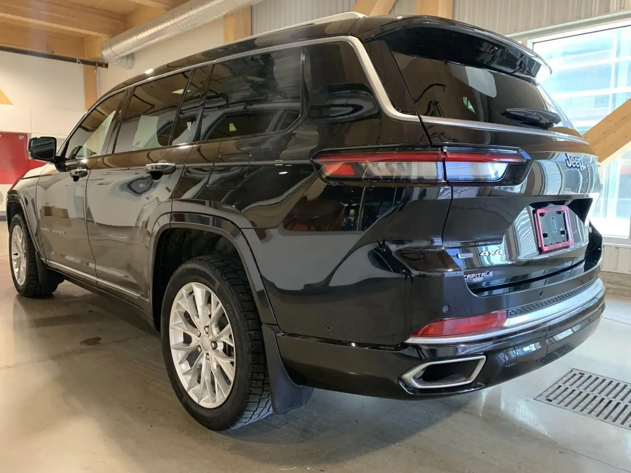 Jeep Grand Cherokee снимка Jeep Grand Cherokee