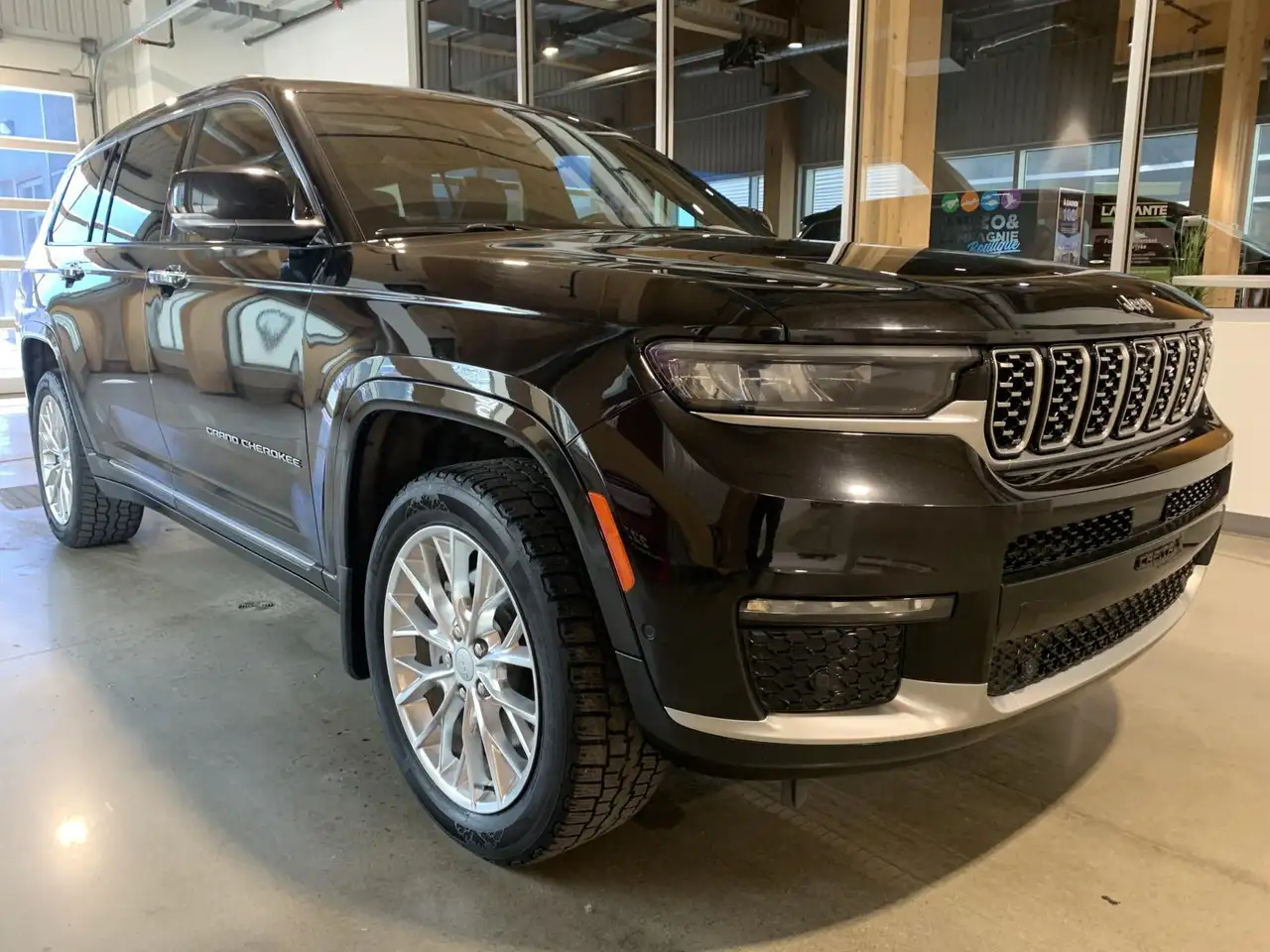 Jeep Grand Cherokee снимка Jeep Grand Cherokee