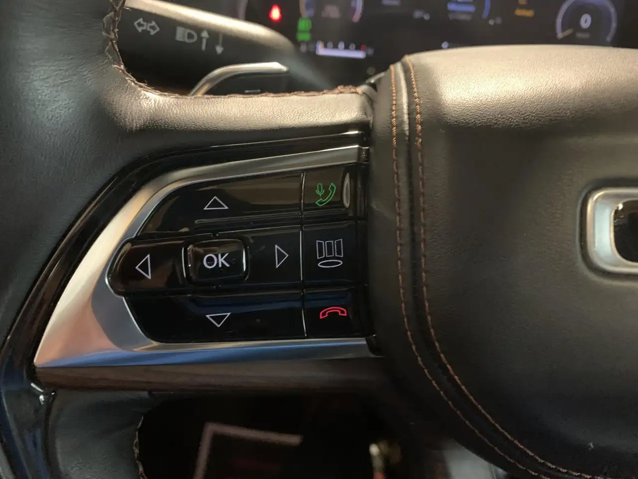 Jeep Grand Cherokee снимка Jeep Grand Cherokee