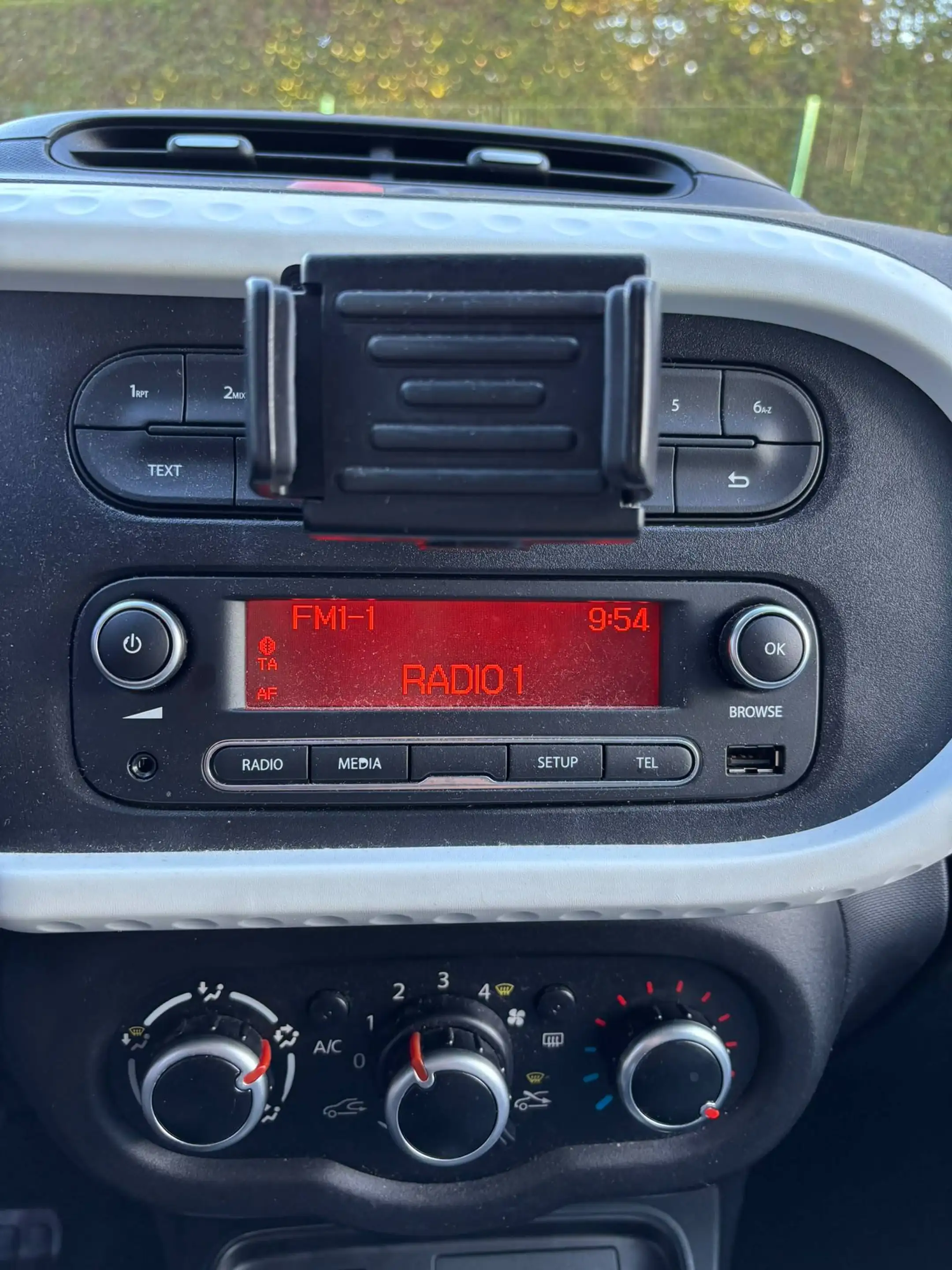 Renault Twingo Twingo 1.0i SCe Edition One — photo 15