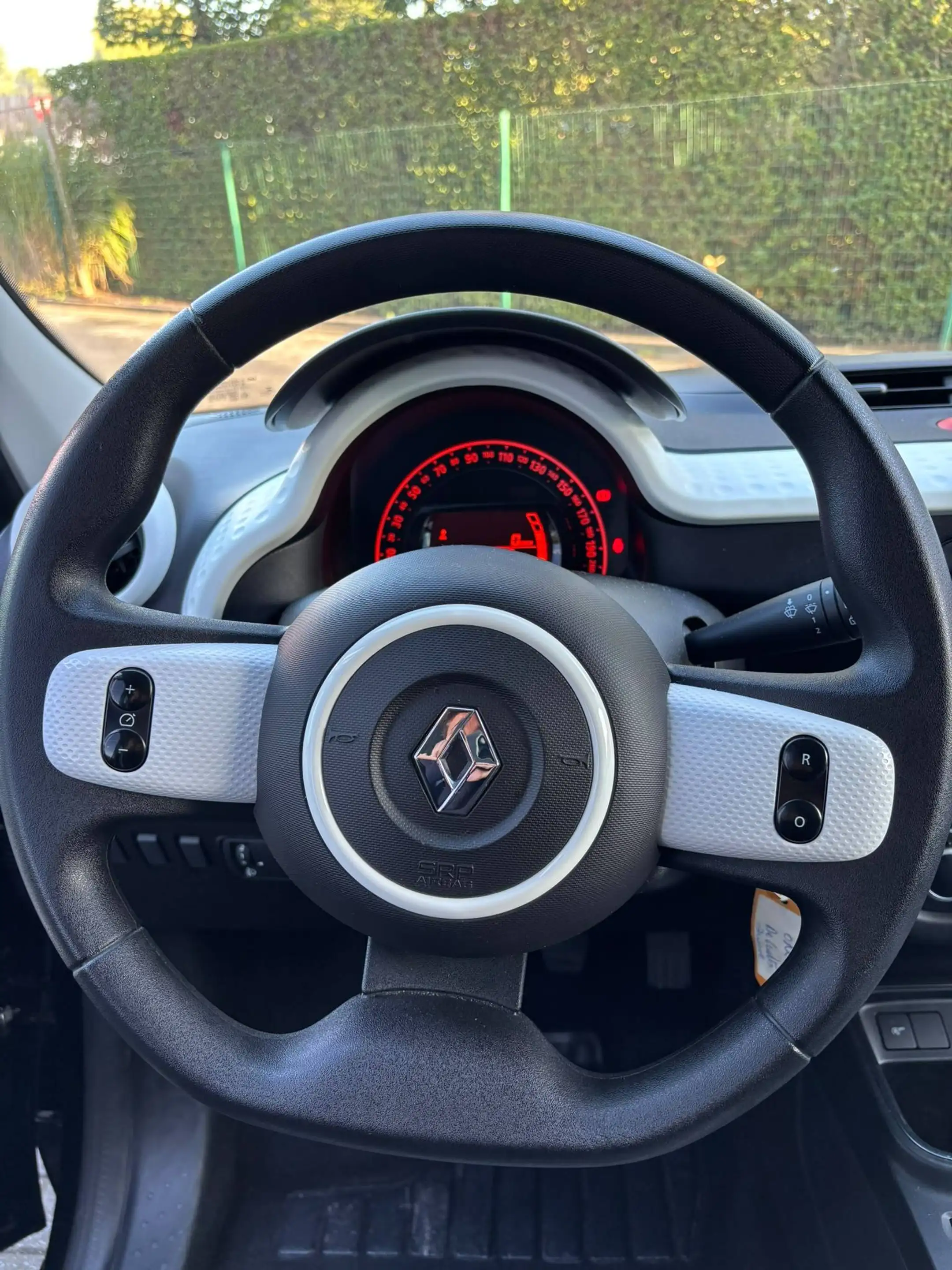 Renault Twingo Twingo 1.0i SCe Edition One — photo 11