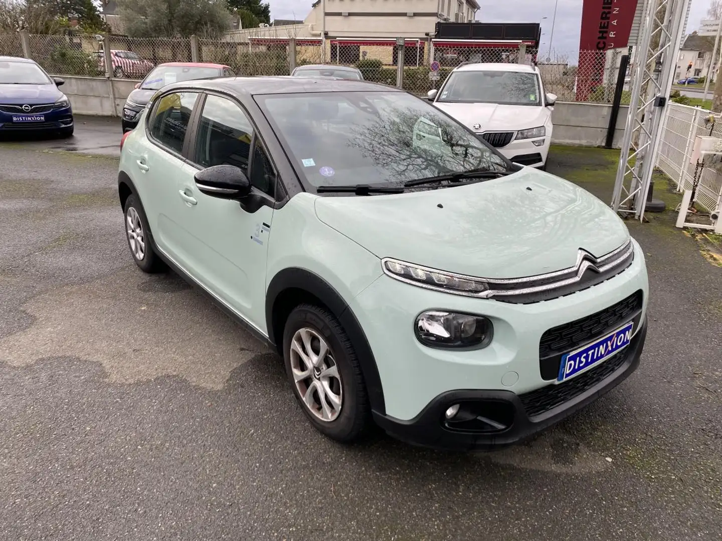 Citroen C3 1.2I 12V - 82 -  Feel + Radars AR Vert - 2