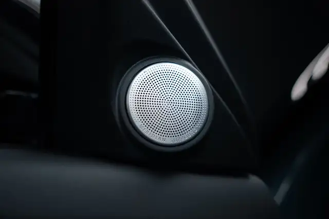 Land Rover Range Rover Evoque view 12