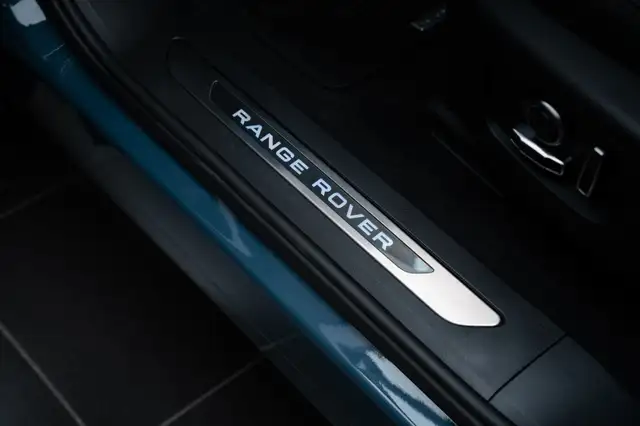 Land Rover Range Rover Evoque view 15