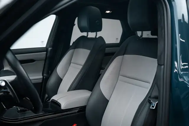Land Rover Range Rover Evoque view 7