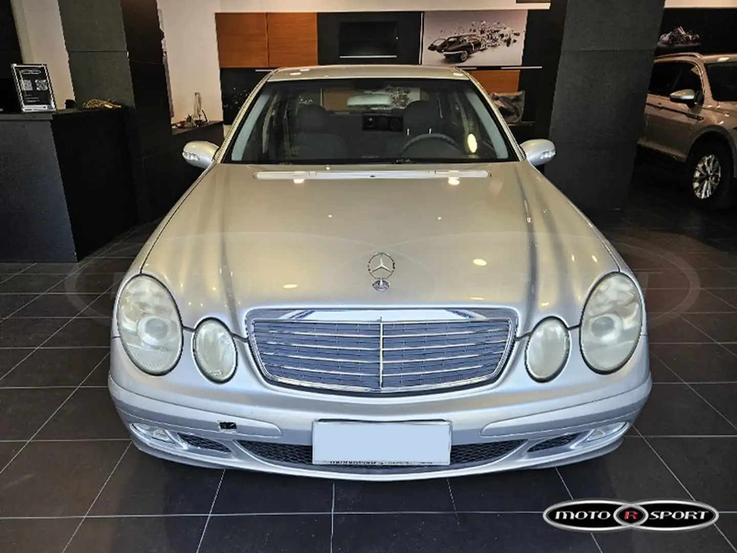 Mercedes-Benz E 220 E 220 cdi Classic Argintiu - 2