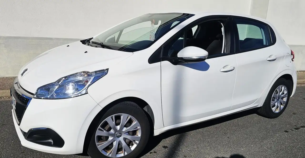 Peugeot 208 active bluehdi 100 s\u0026s bvm5 5 place