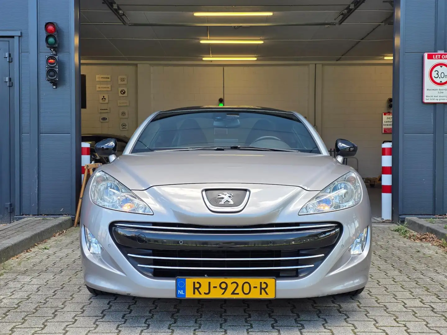 Peugeot RCZ 1.6 THP / GARANTIE / LEDER / STOELVERW. / P.SENSOR Grijs - 2