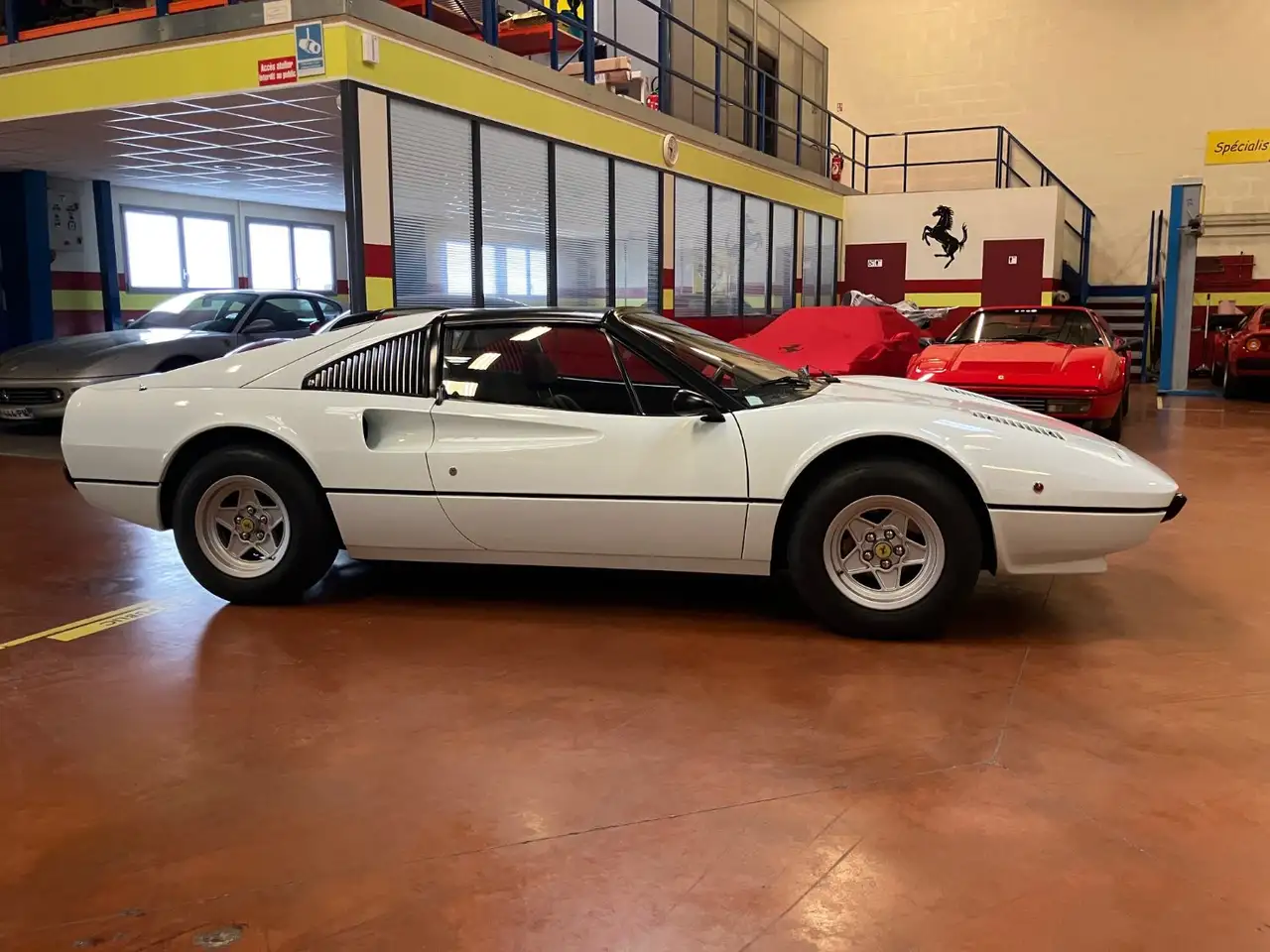 Ferrari 308, foto 3