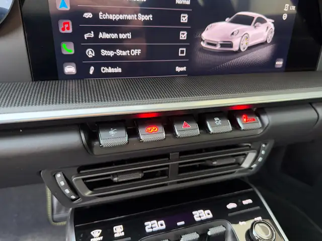 Porsche 911 view 27
