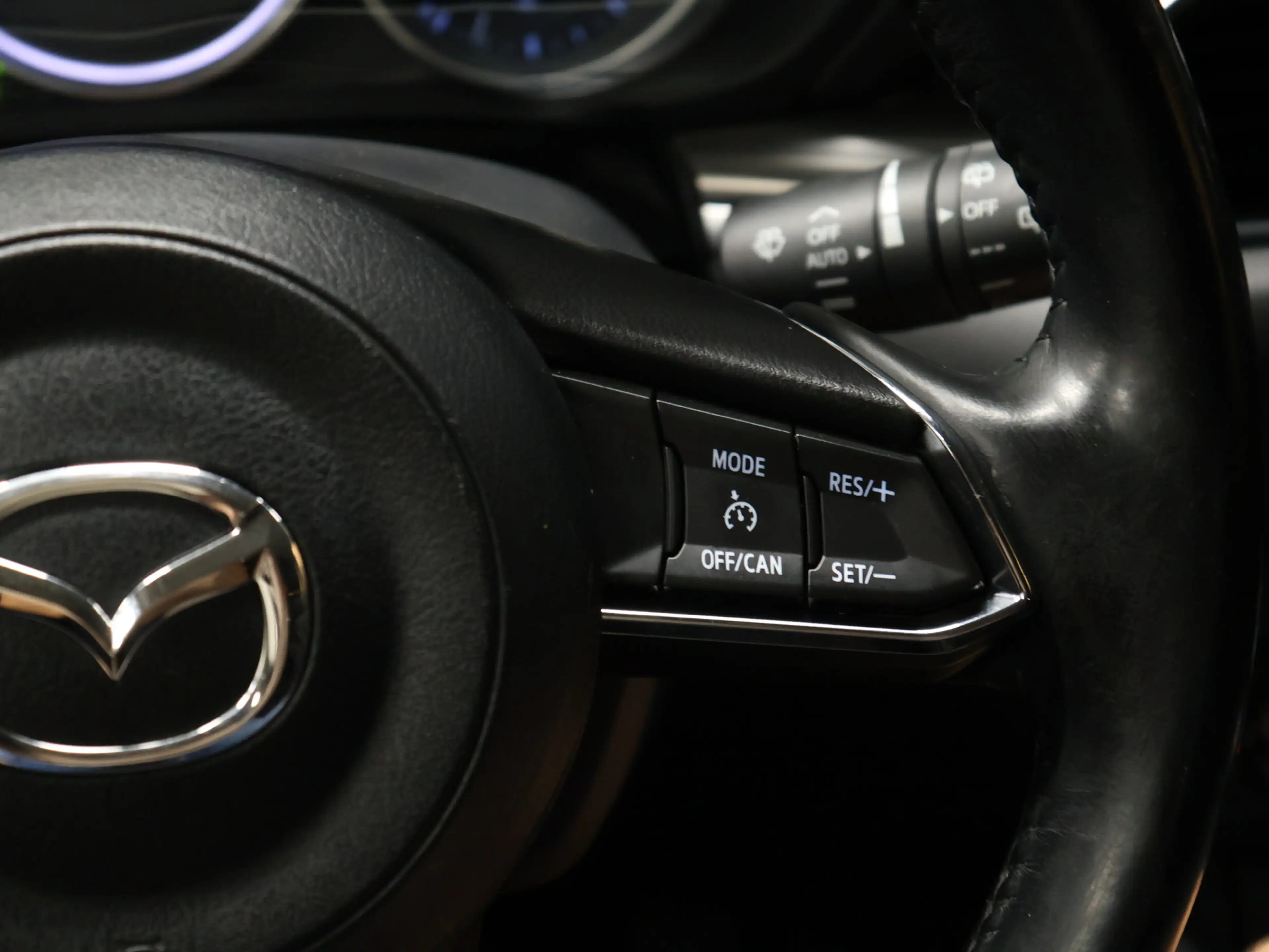 Mazda CX-5 2.0 SkyActiv-G 165 Skylease Luxury [HEAD-UP, 360° — photo 17