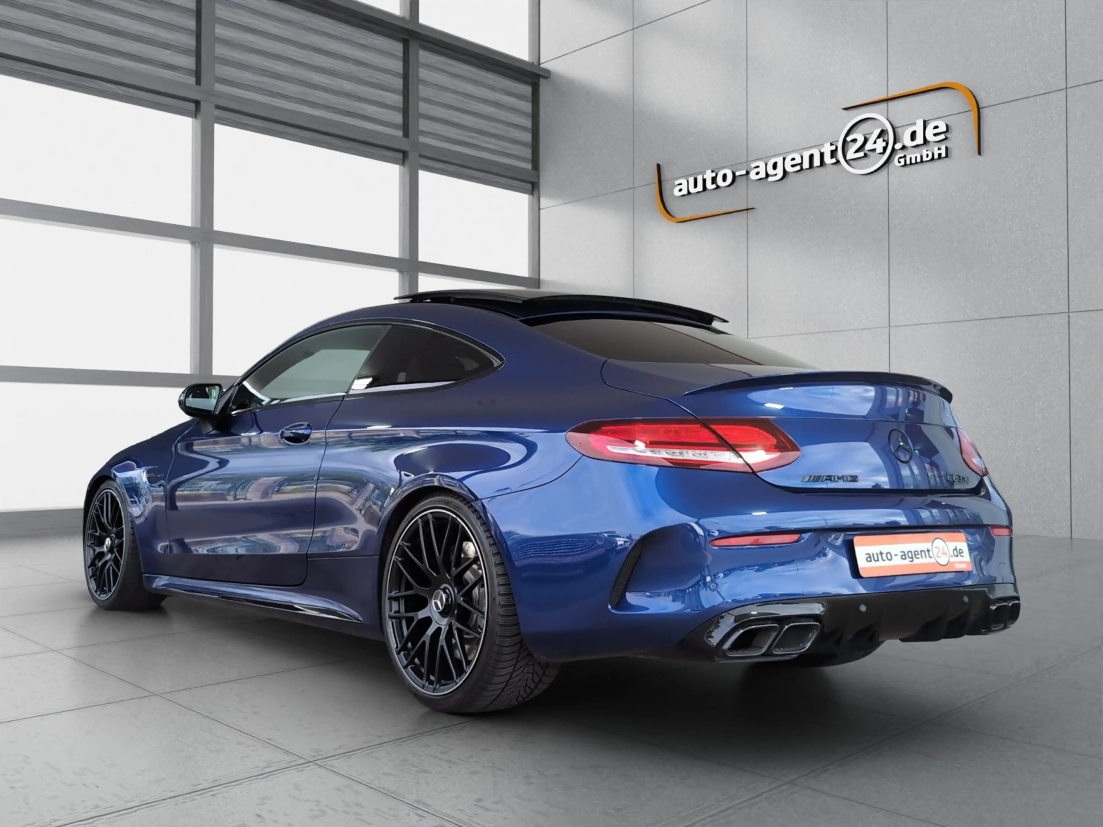 Mercedes-Benz C 63 AMG Coupé /Nightpak./Pano/Distro/Burmester/Kamera — photo 3