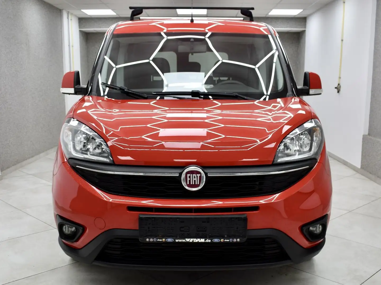 Fiat Doblo Doblo 1,4 T-Jet 120 Natural Power EasyEasy Rot - 1
