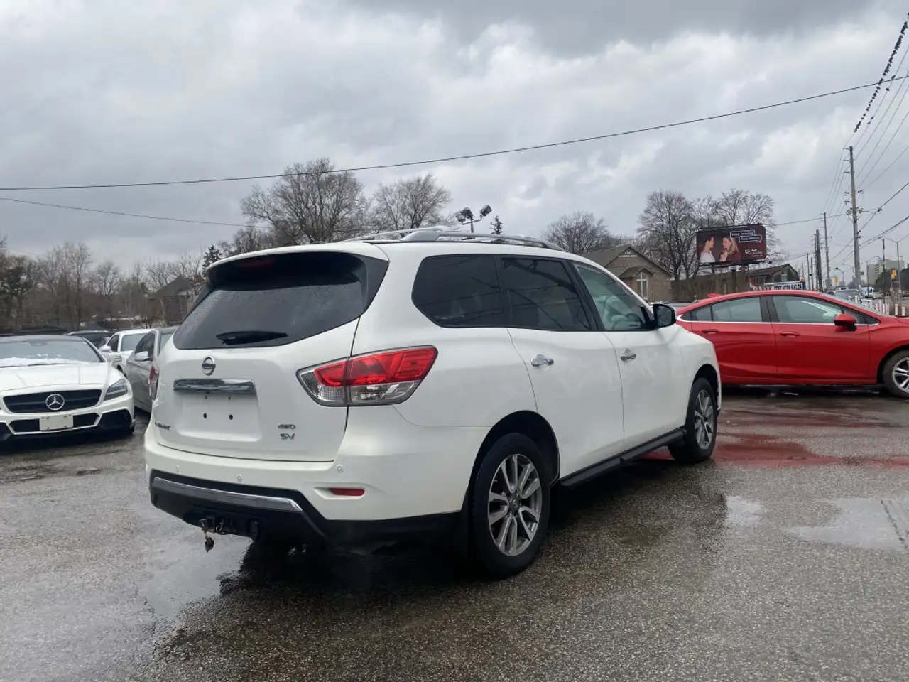 Nissan Pathfinder снимка Nissan Pathfinder